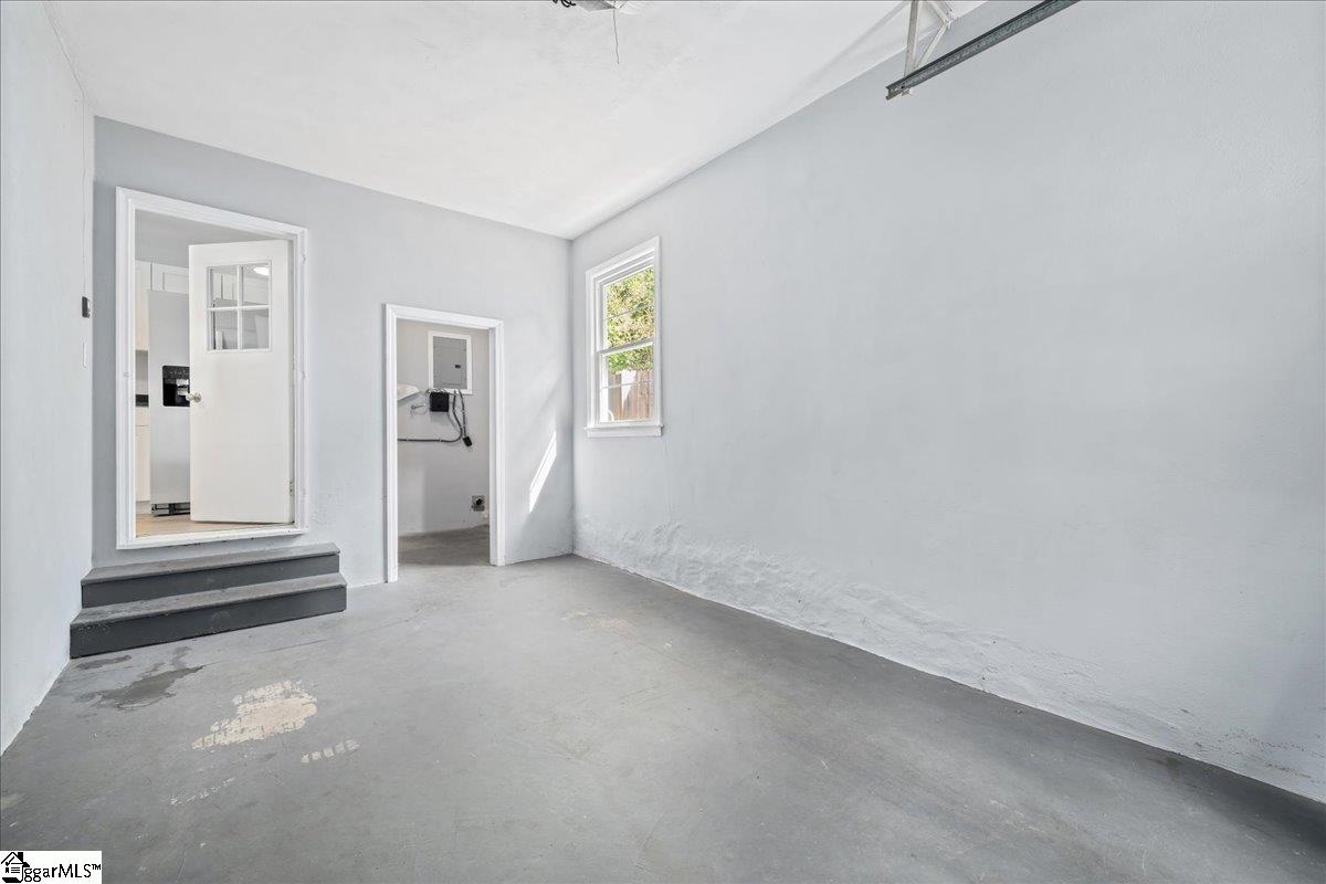 222 Woodview Avenue Property Photo 38