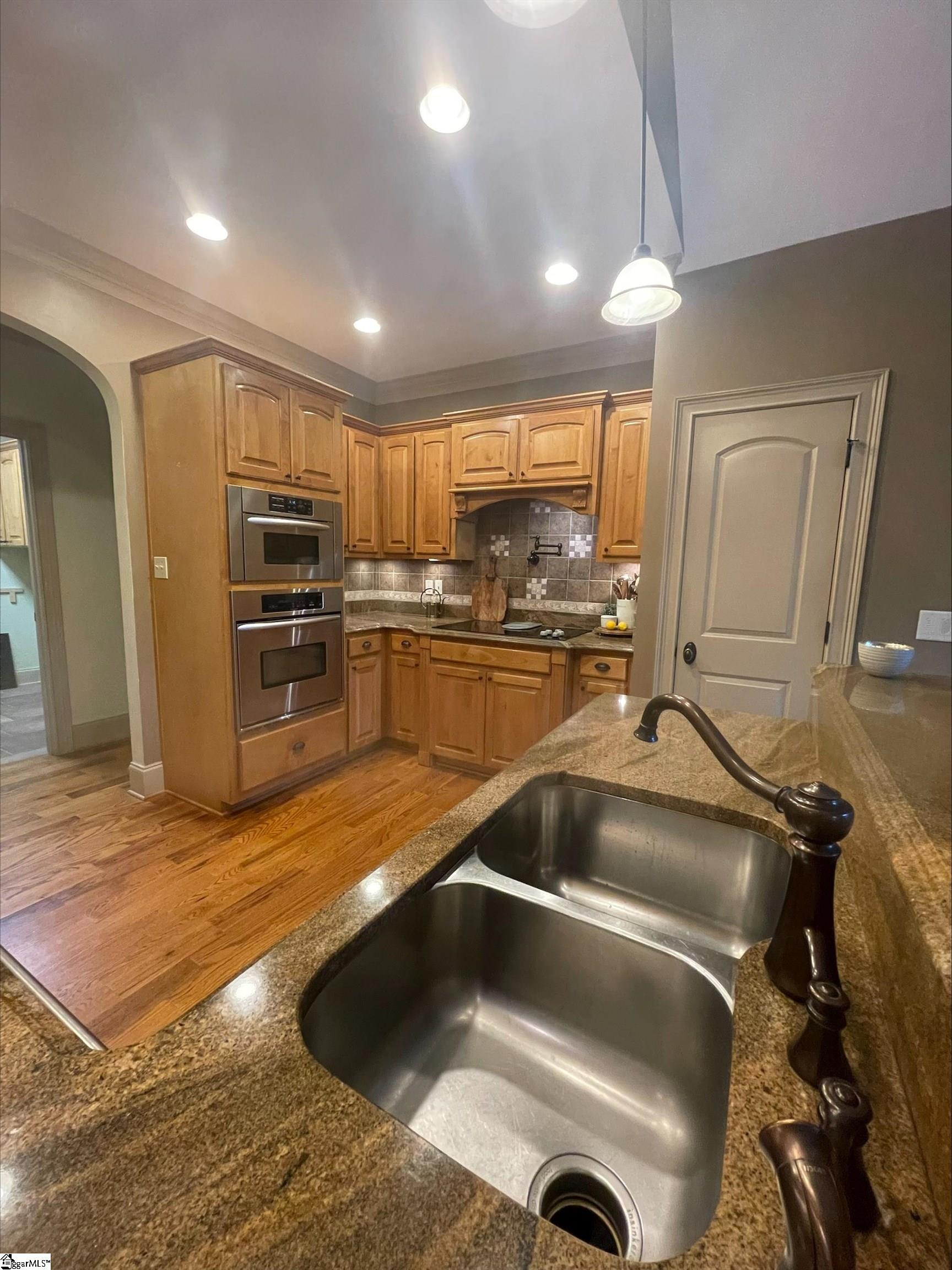 204 Tuscan Ridge Trail Property Photo 17