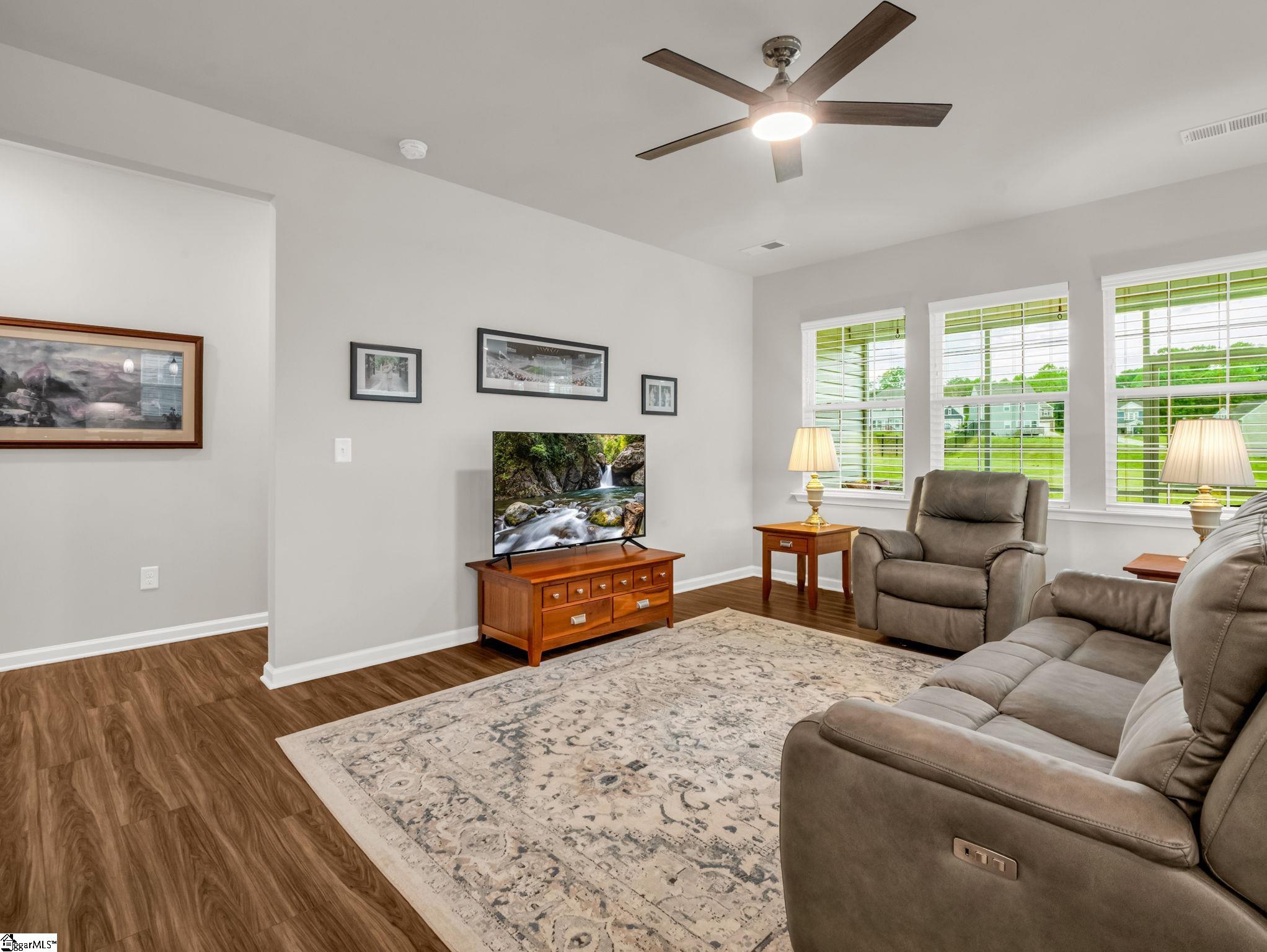 595 New Cut Meadows Road Property Photo 8