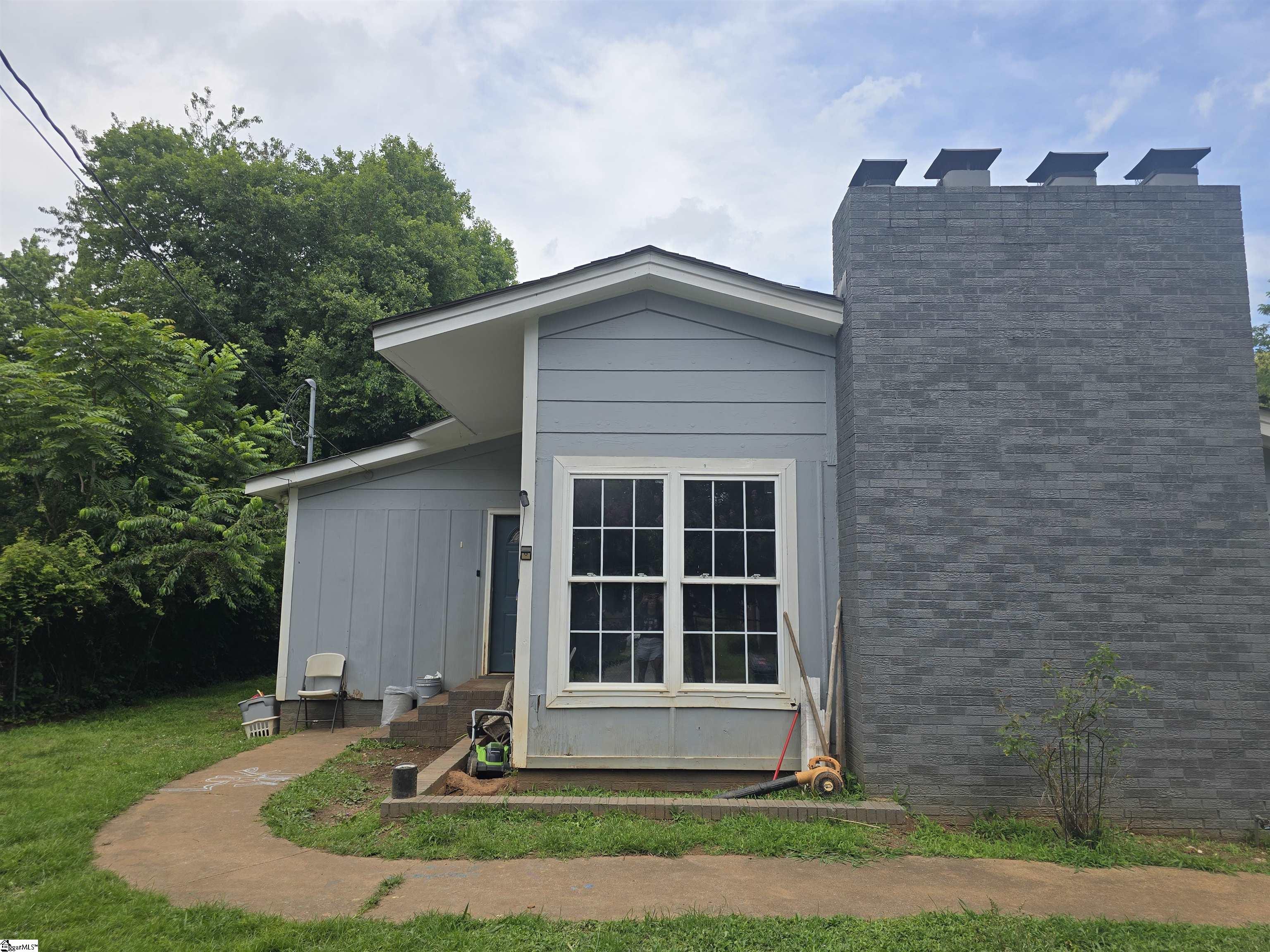 114 Stratford Road Property Photo 1