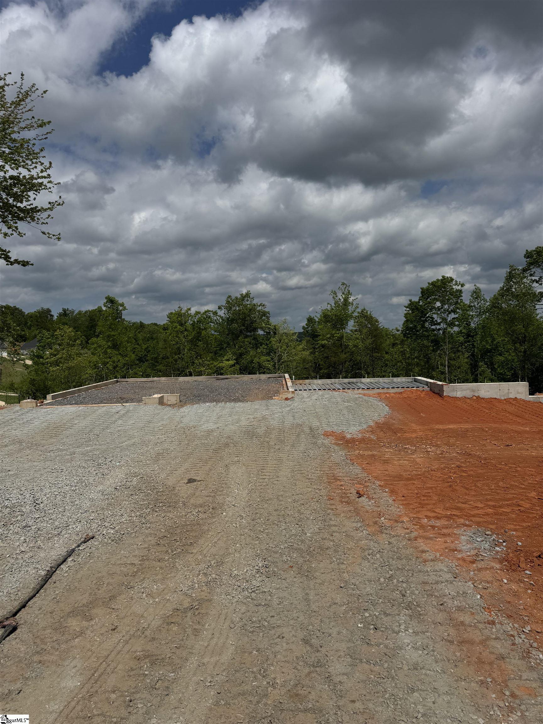 200 Eagles Crest Drive Property Photo 8