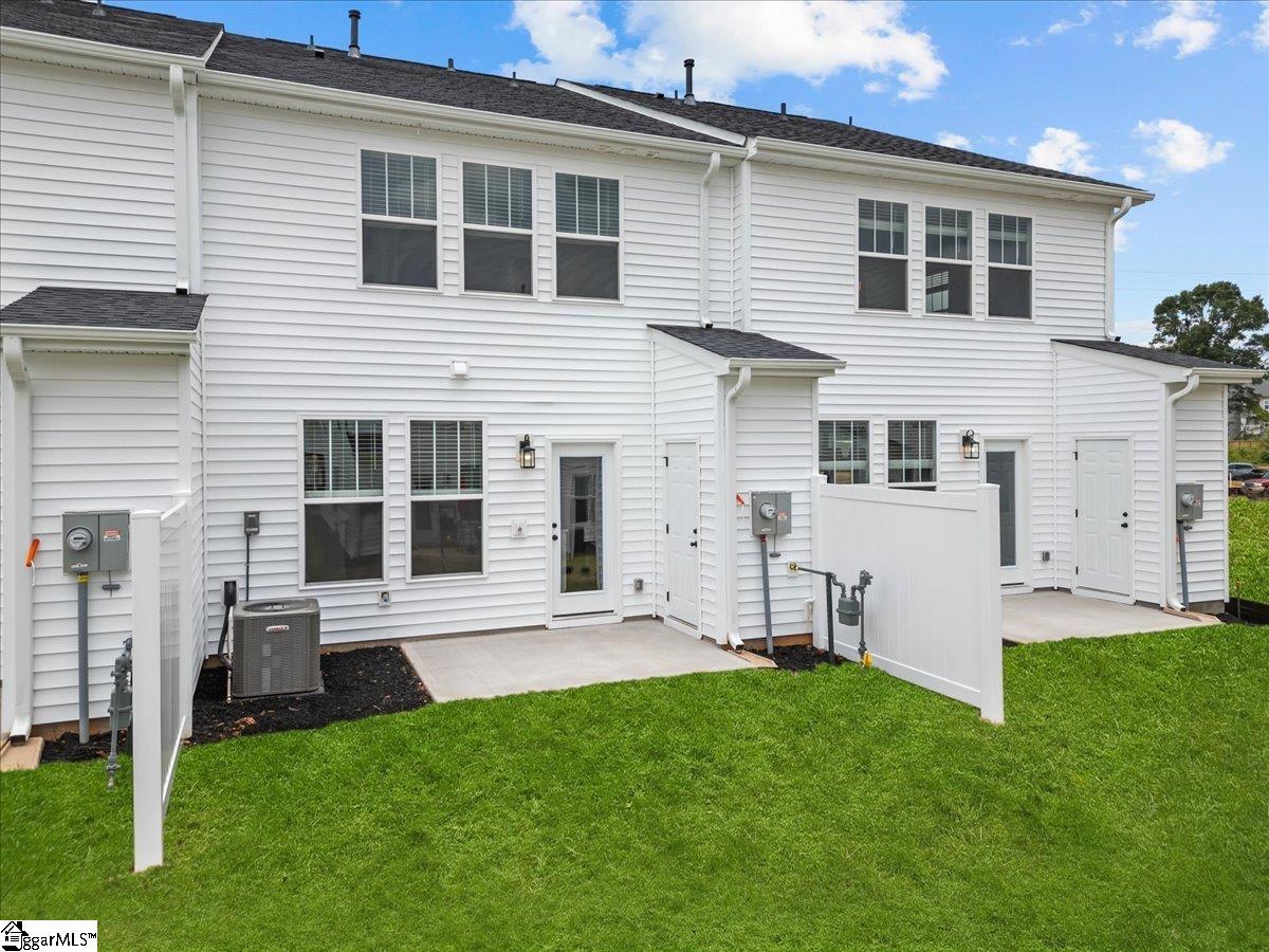 517 Harebell Way Property Photo 4