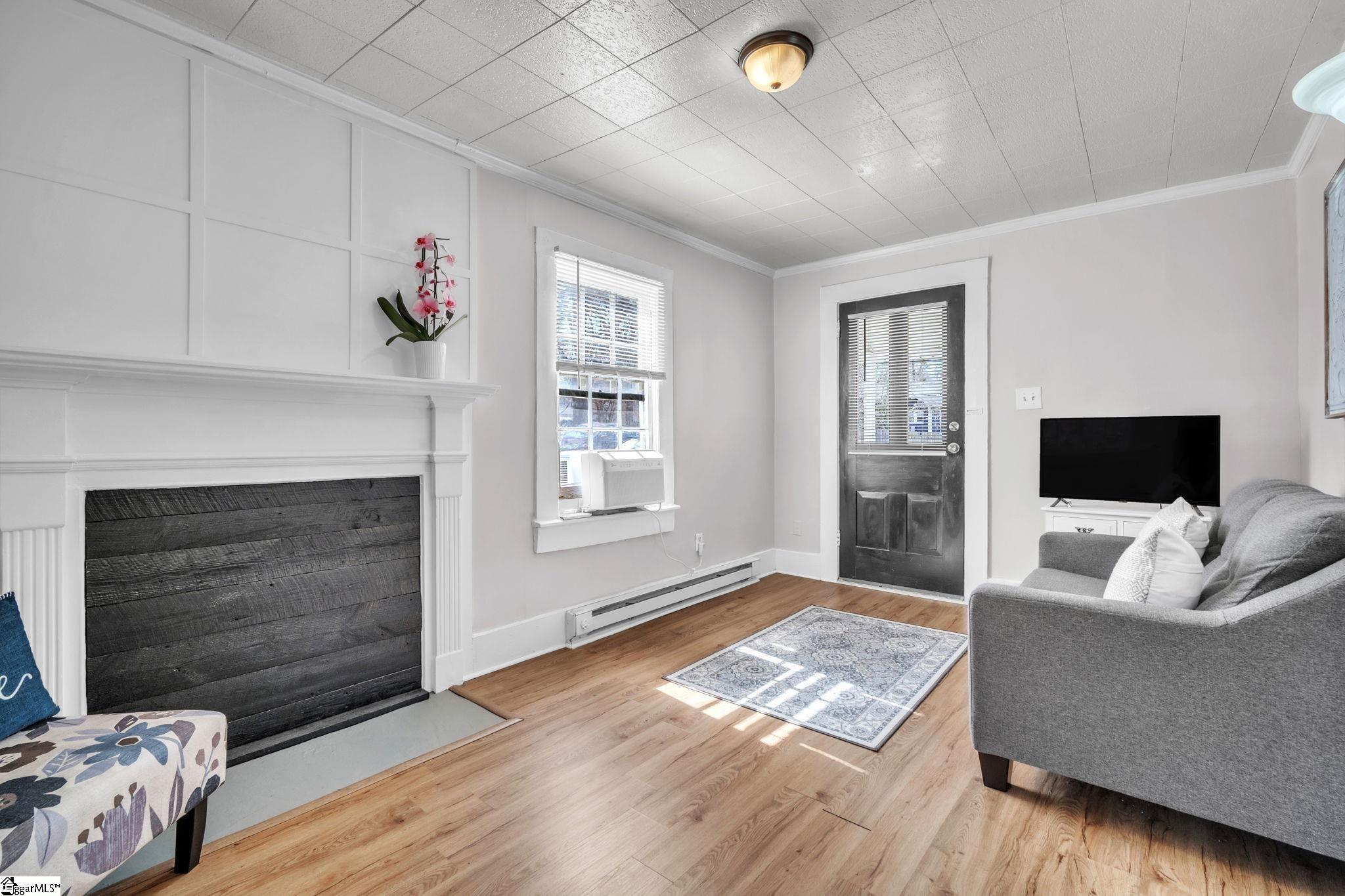 60 N Humphrey Street Property Photo 4