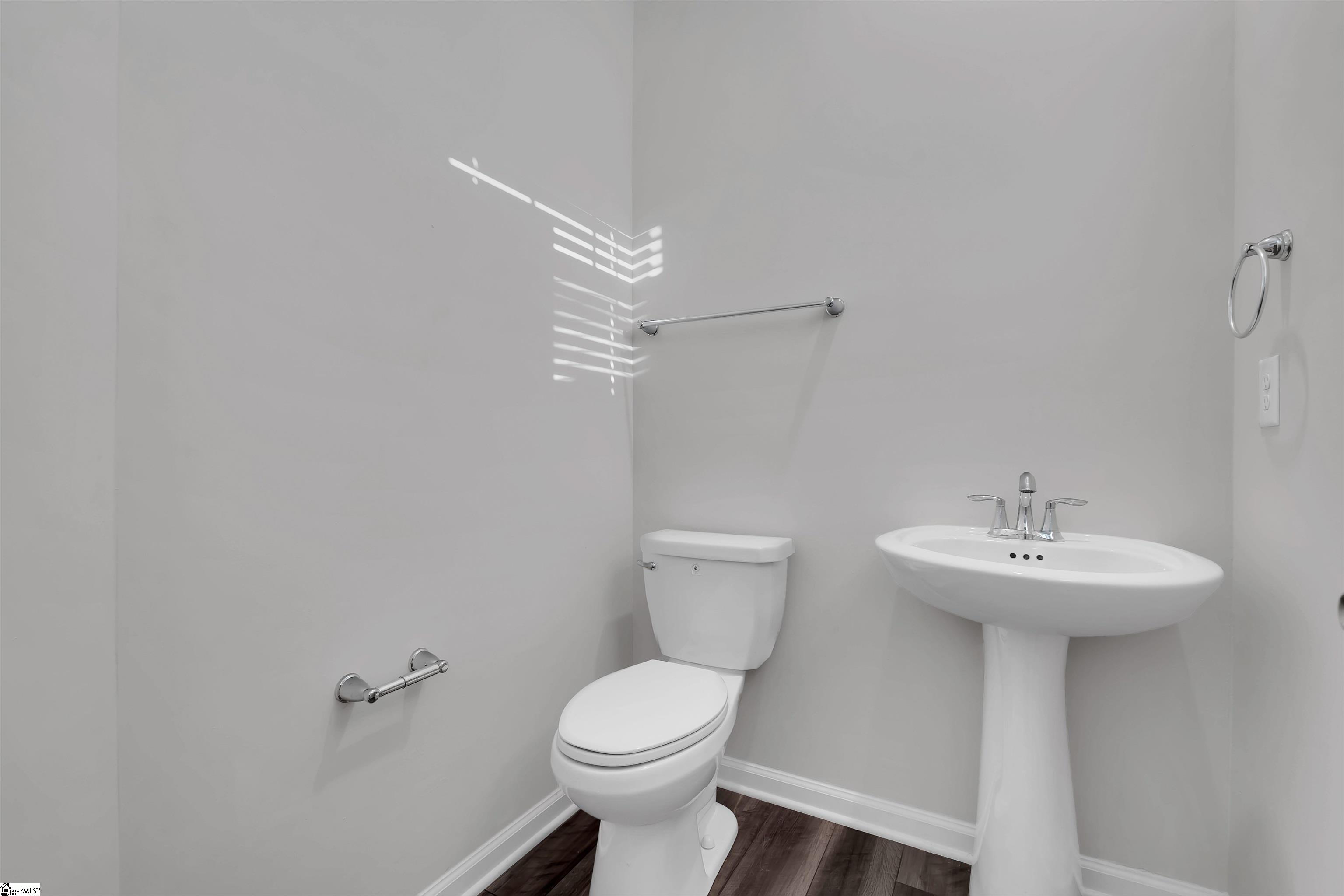 312 E Compass Way Property Photo 15