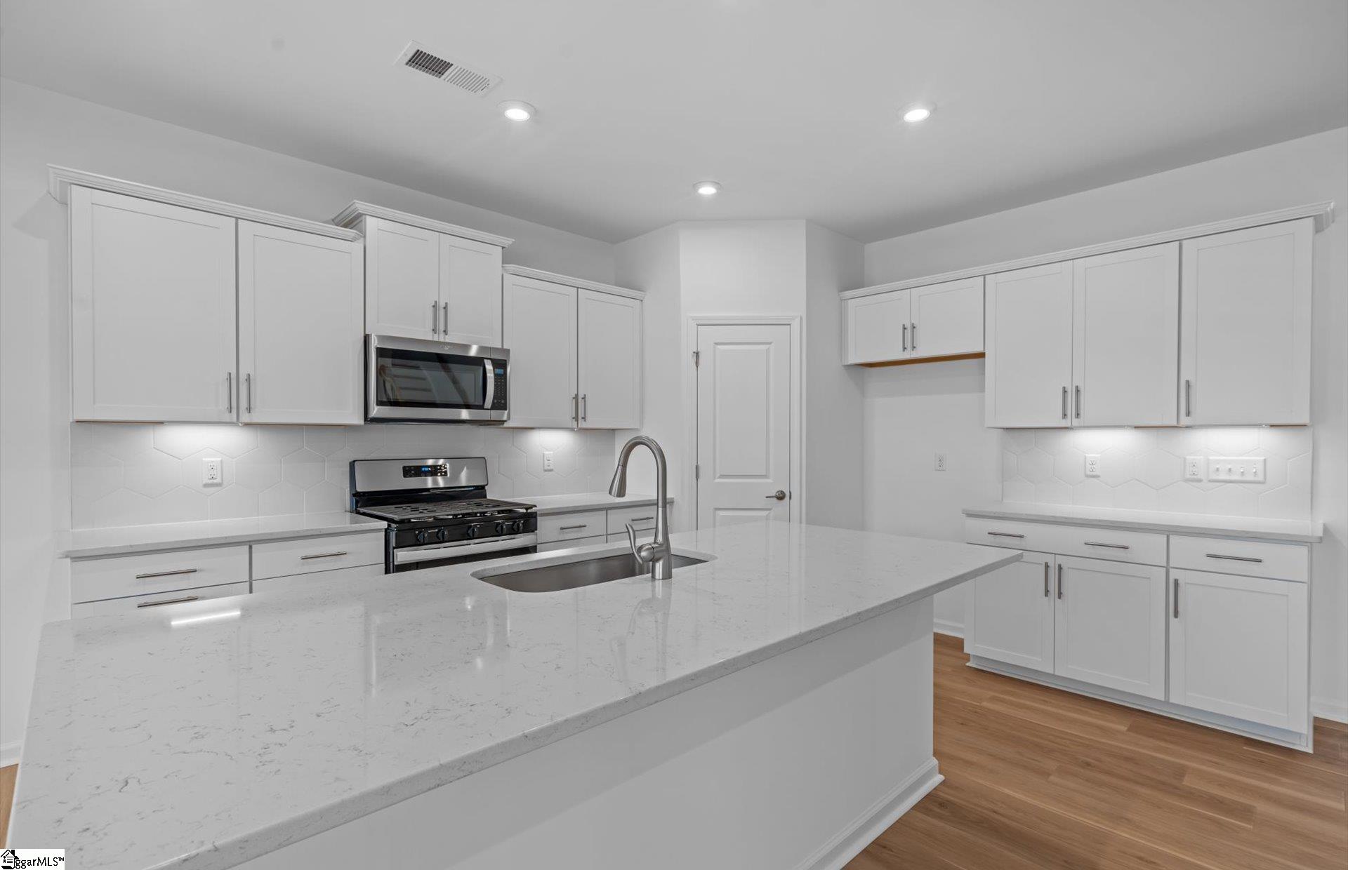301 Indigo Circle Property Photo 5