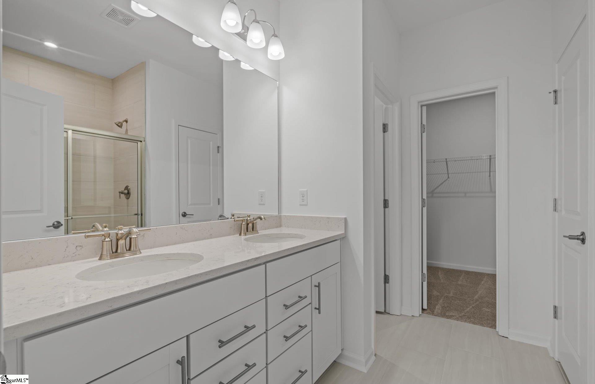 301 Indigo Circle Property Photo 14