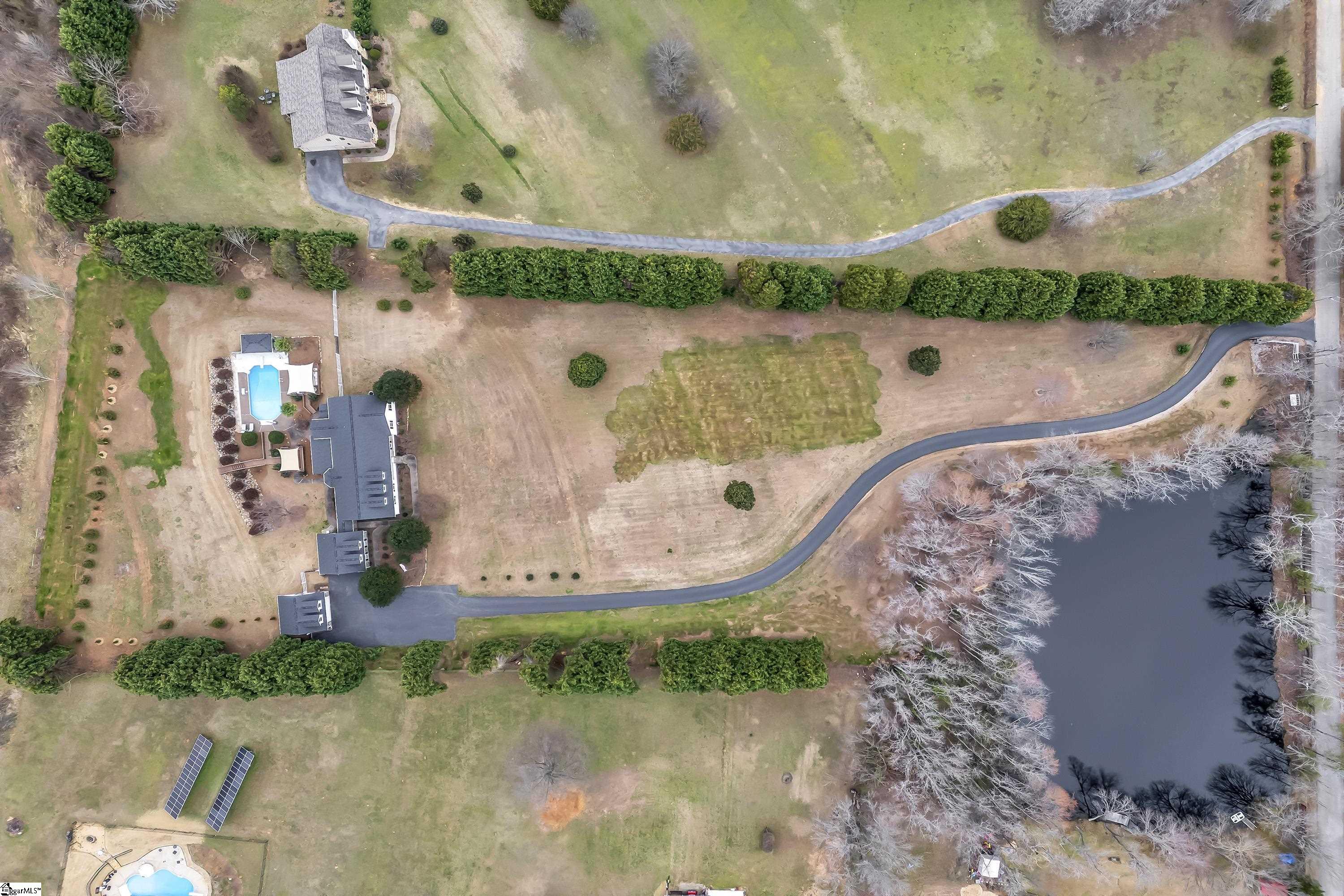 121 Eastlake Drive Property Photo 3