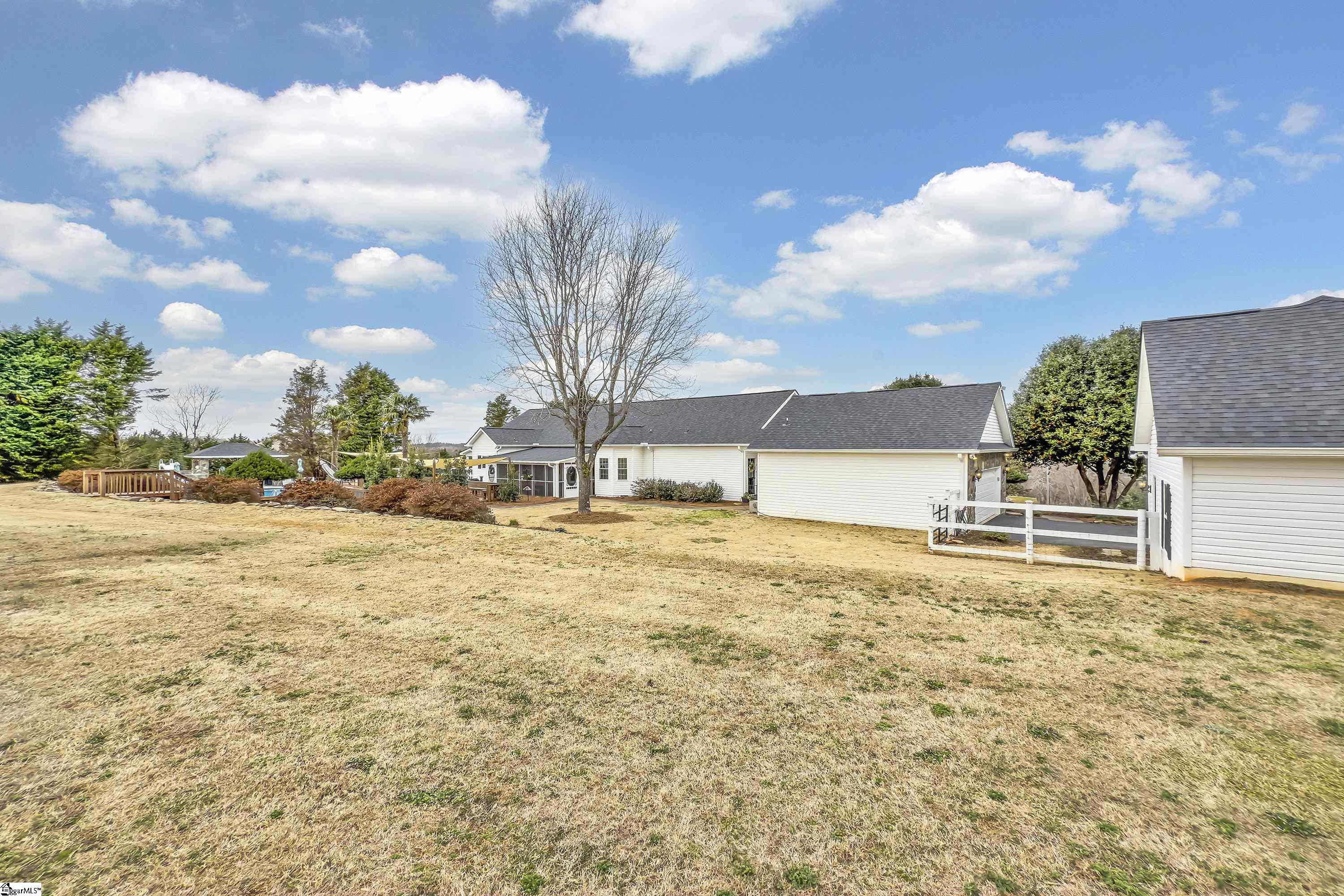 121 Eastlake Drive Property Photo 39