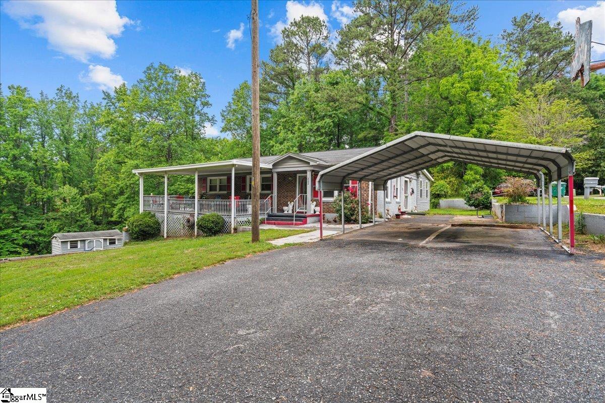 202 Vermont Drive Property Photo 2