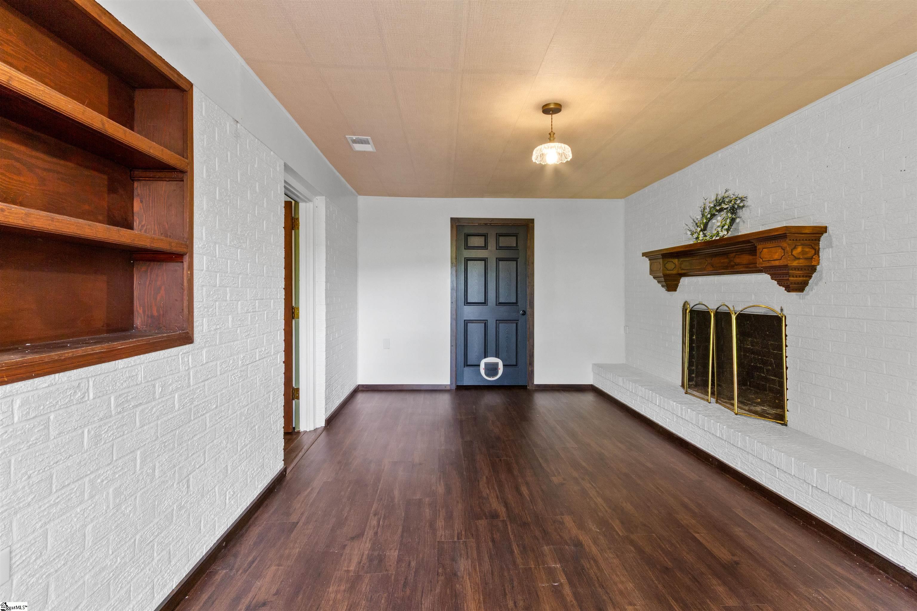1121 Ireland Road Property Photo 15