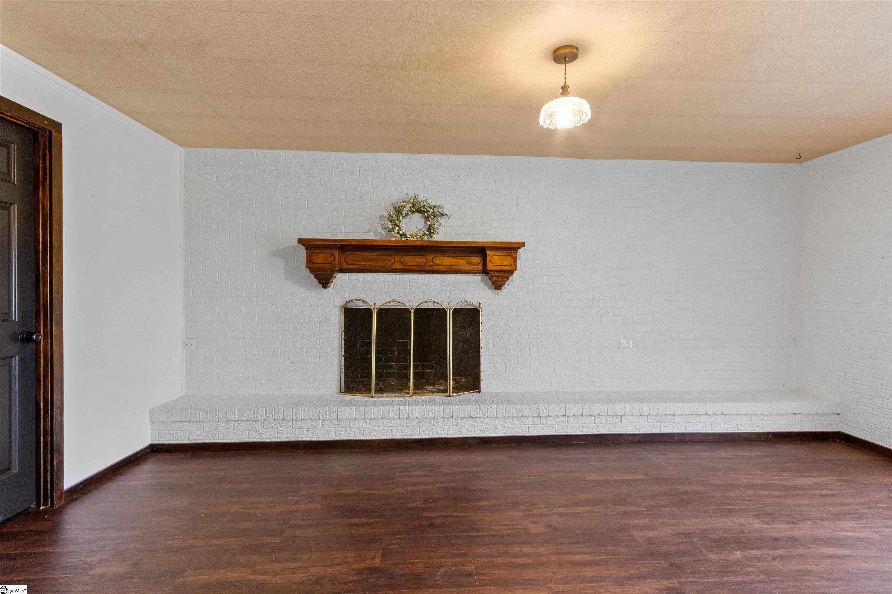 1121 Ireland Road Property Photo 16