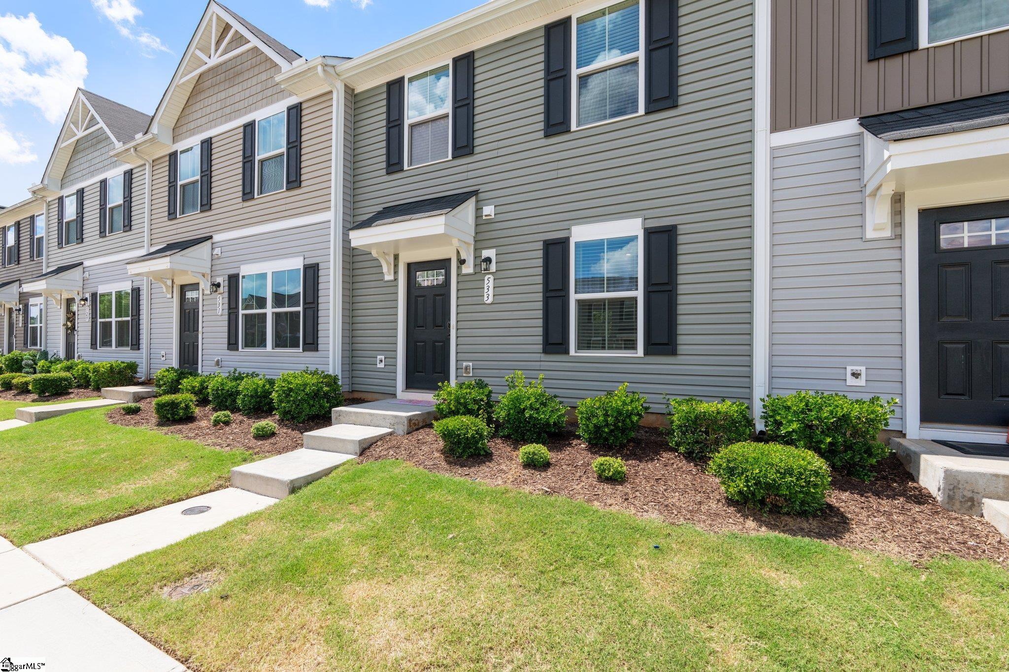 533 Hampton Towne Drive Property Photo