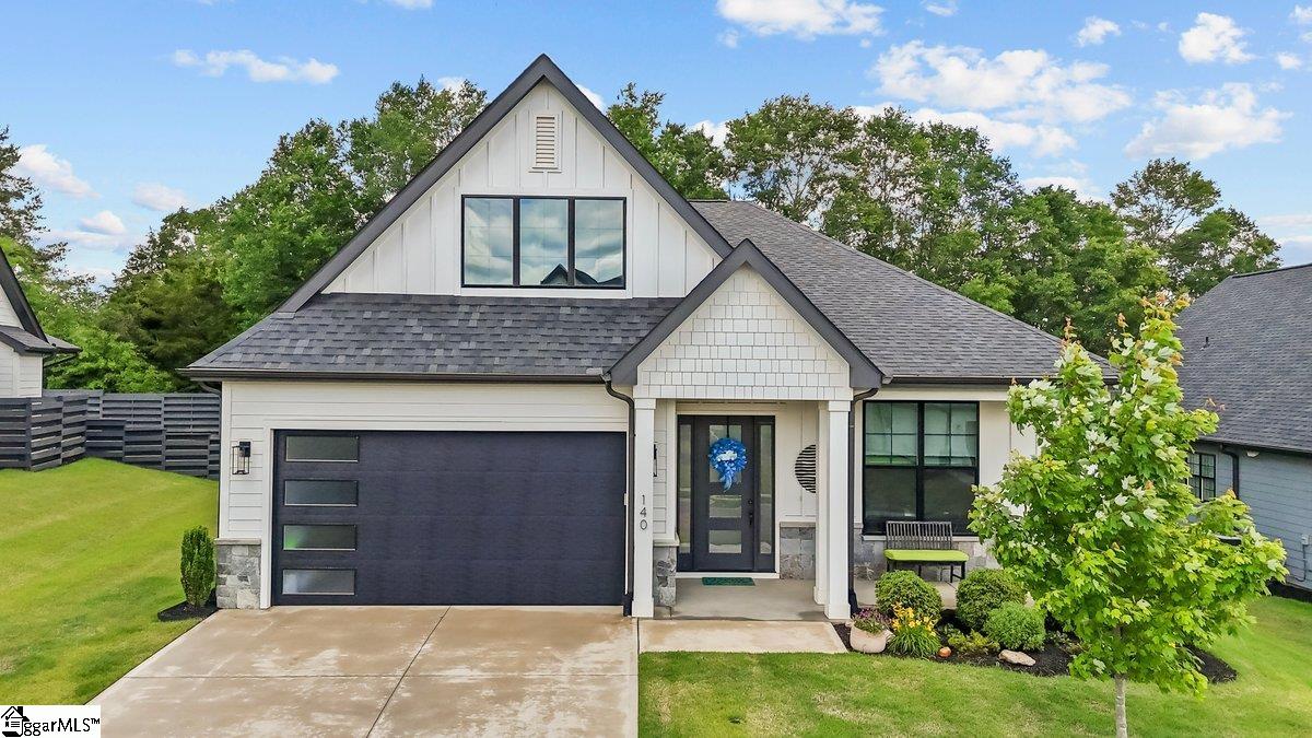 140 Winding Rock Road Property Photo 1