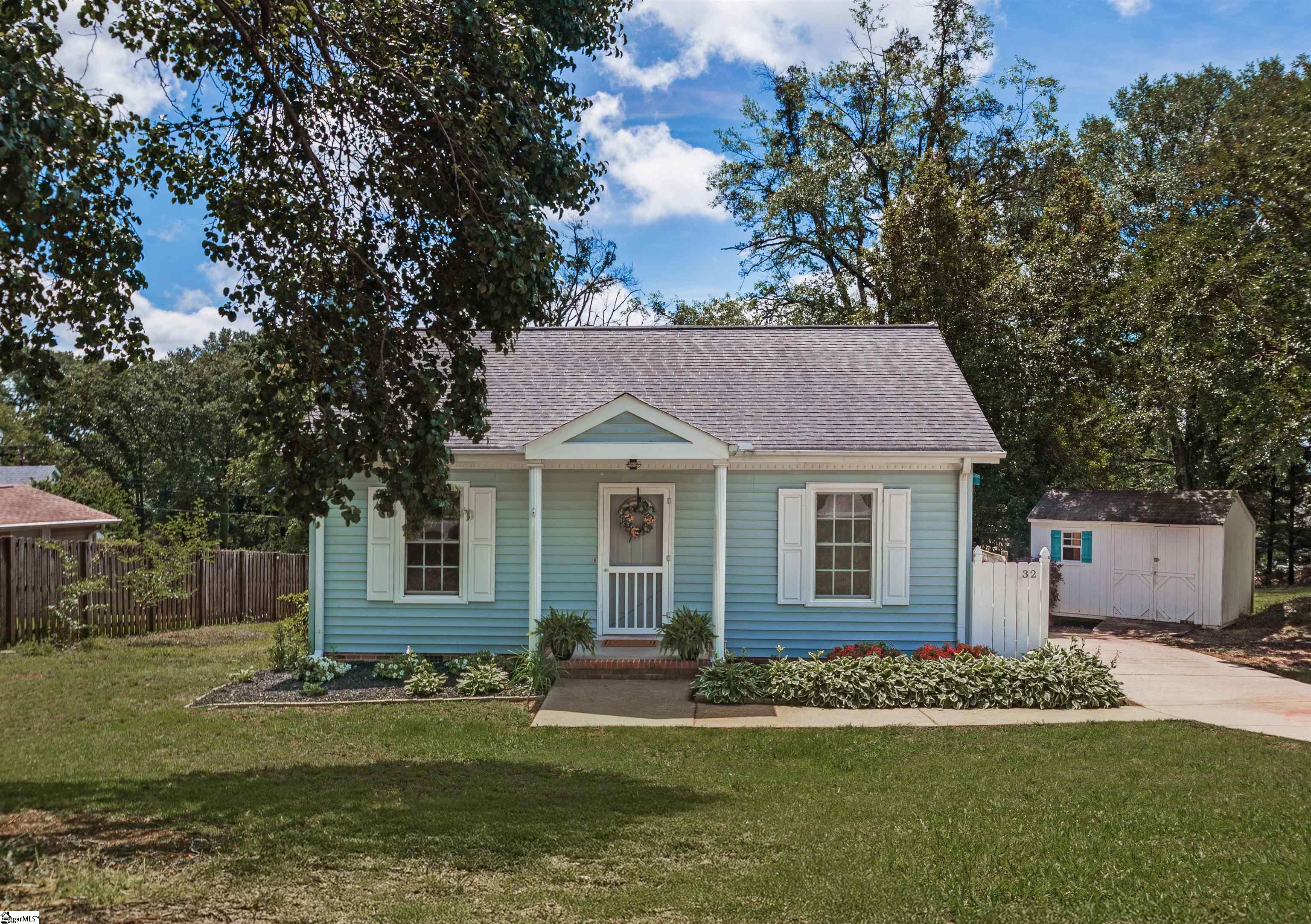 32 Circleview Drive Property Photo