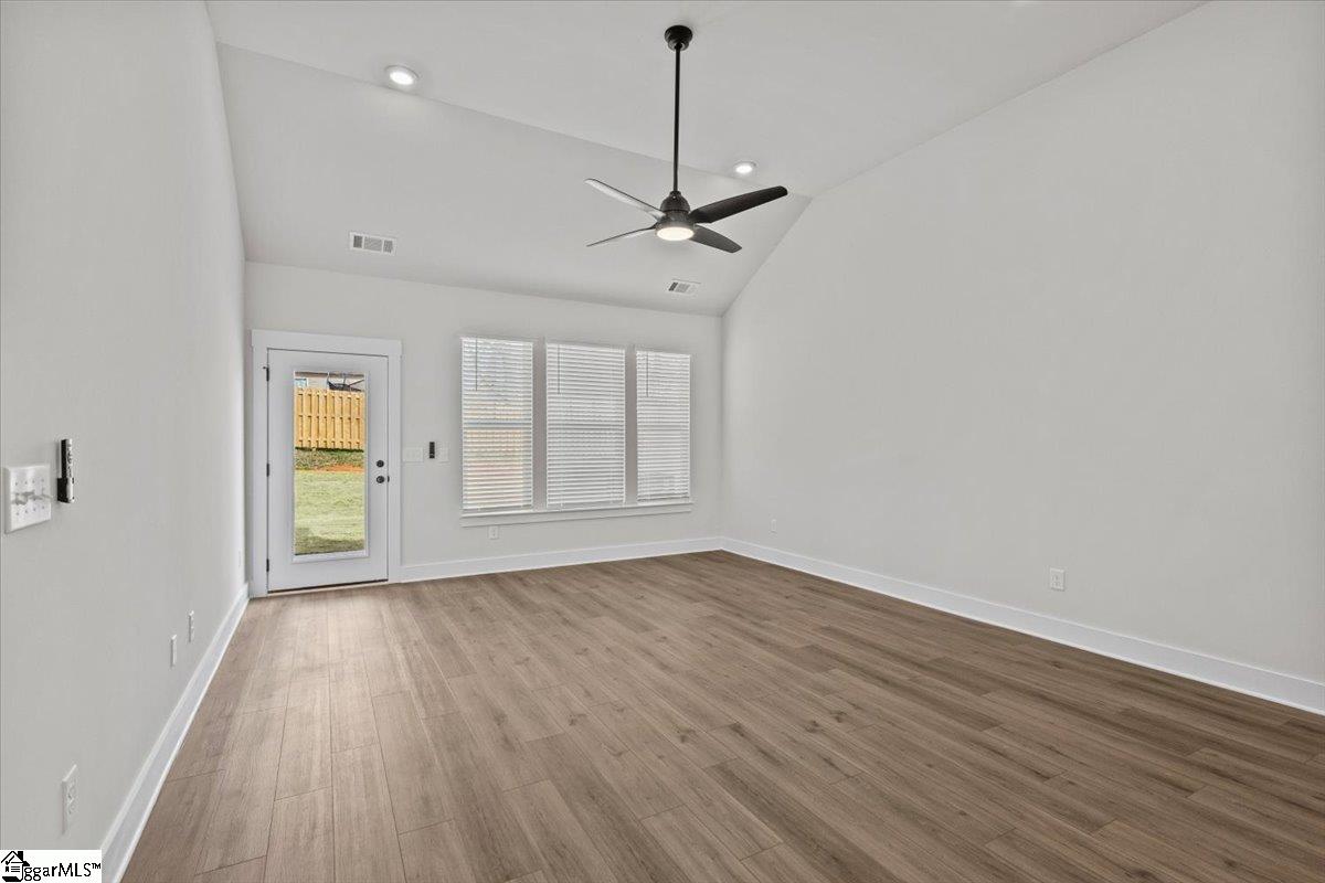 229 Telluride Way Property Photo 12