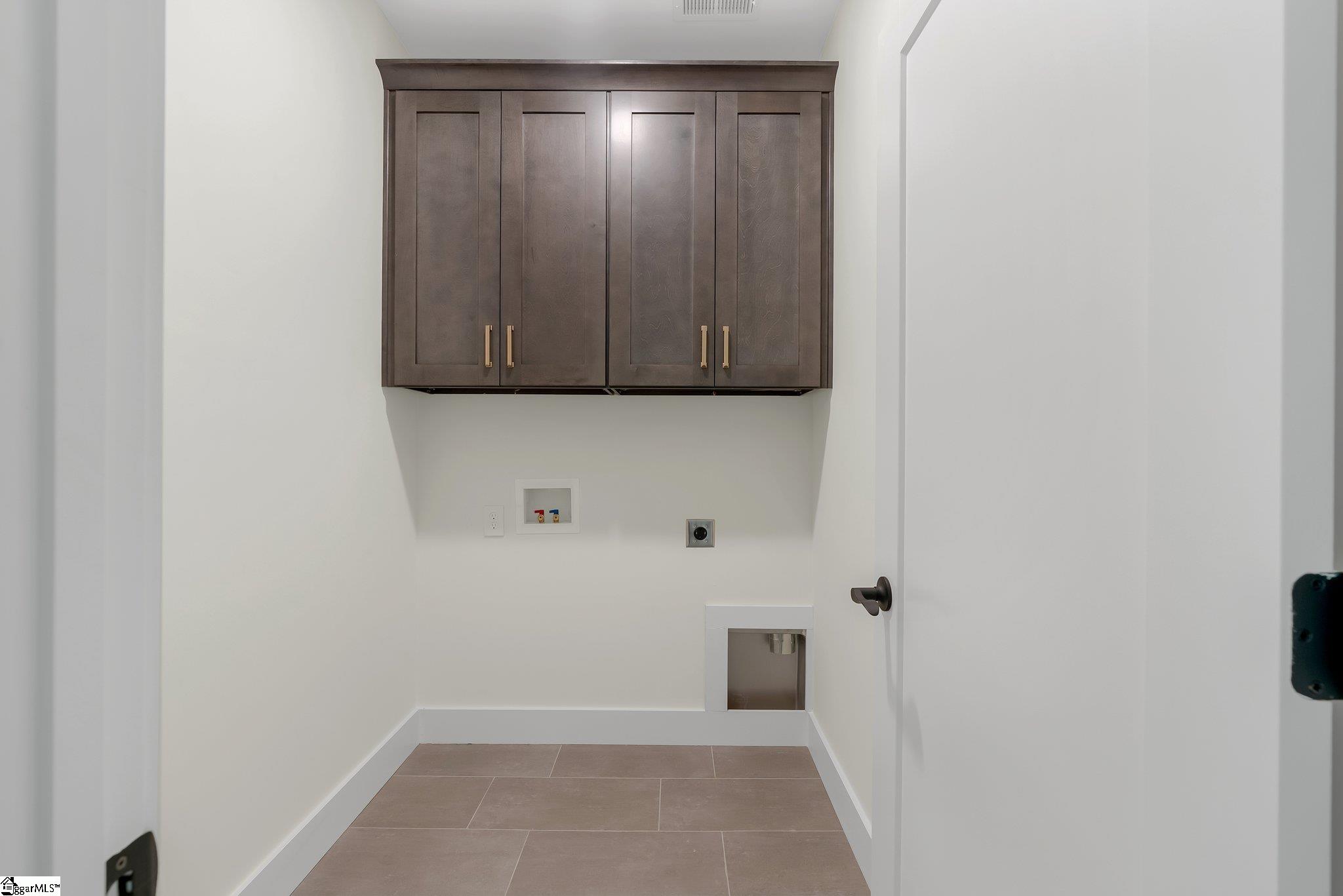 15 Burns Road Property Photo 14