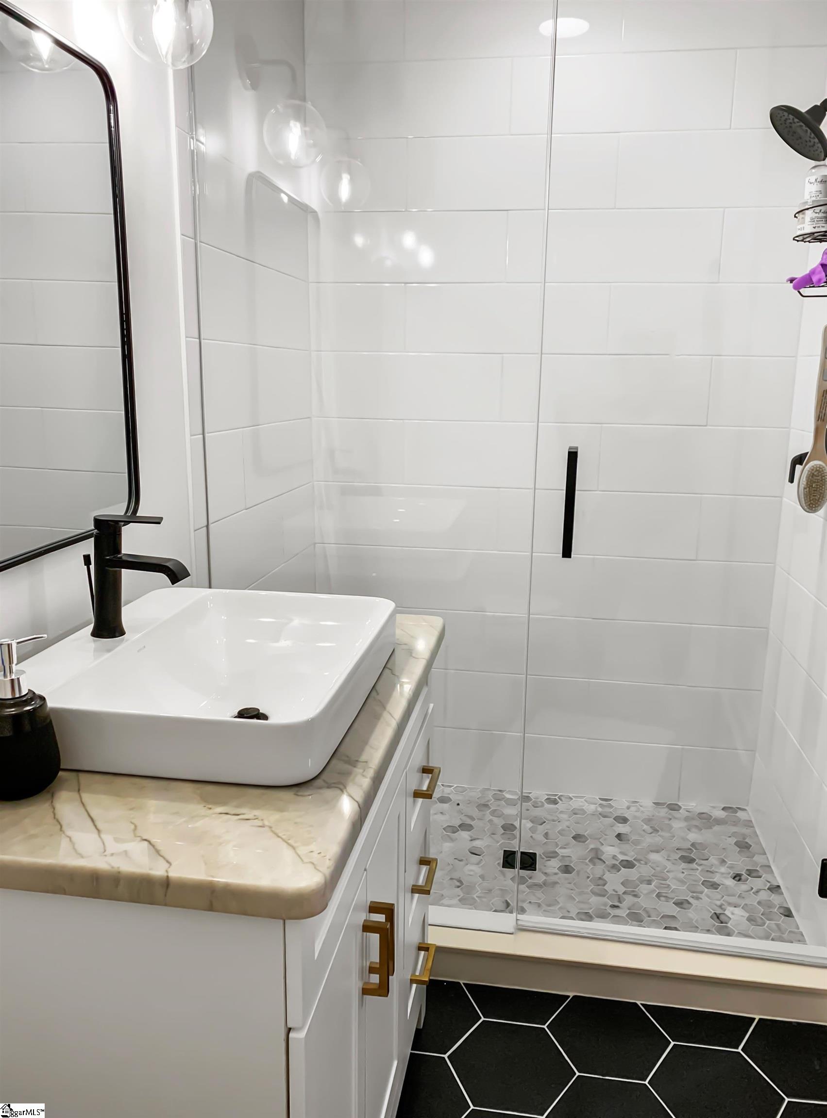 220 Huddersfield Drive Property Photo 27
