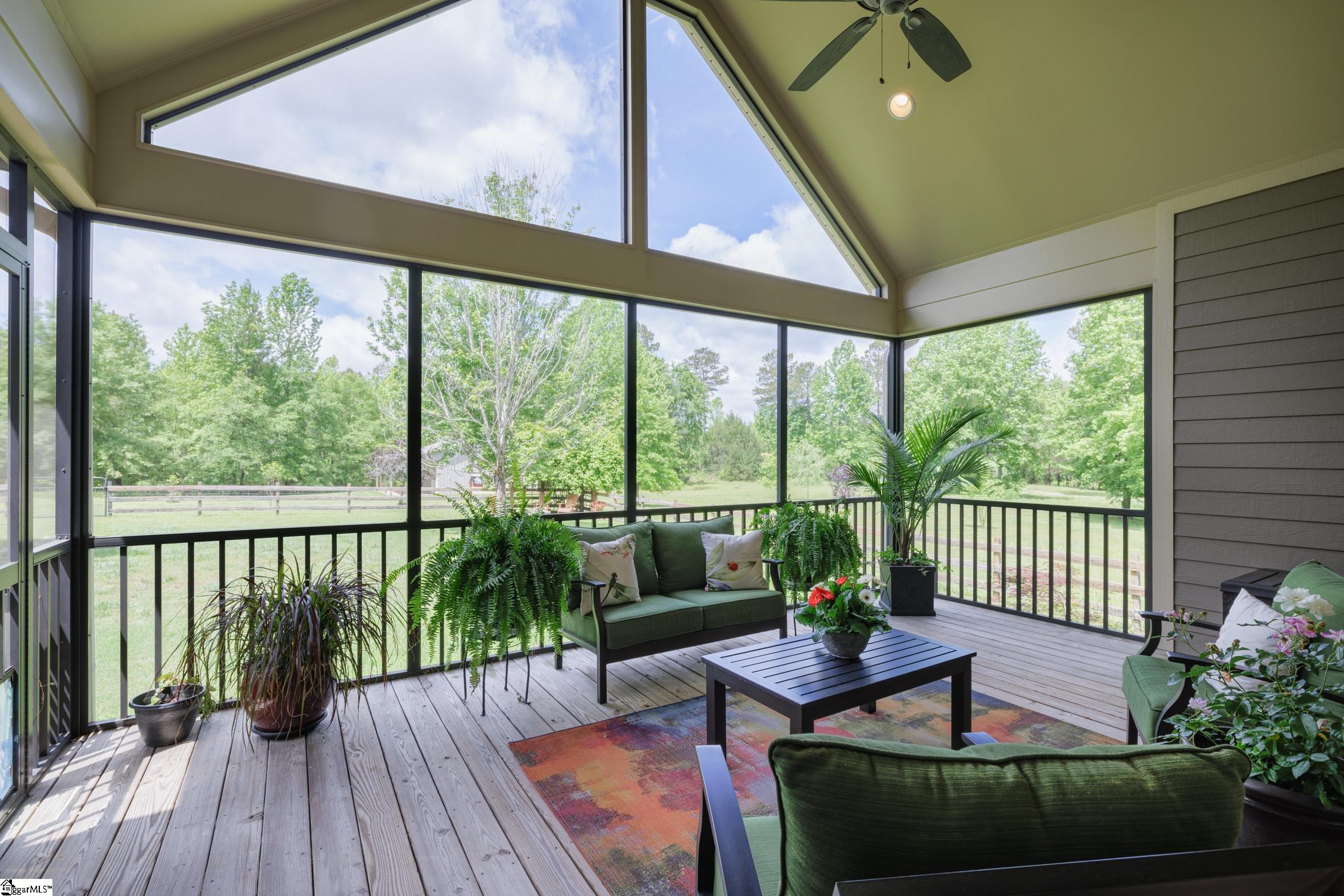 1387 Stewart Dairy Road Property Photo 6