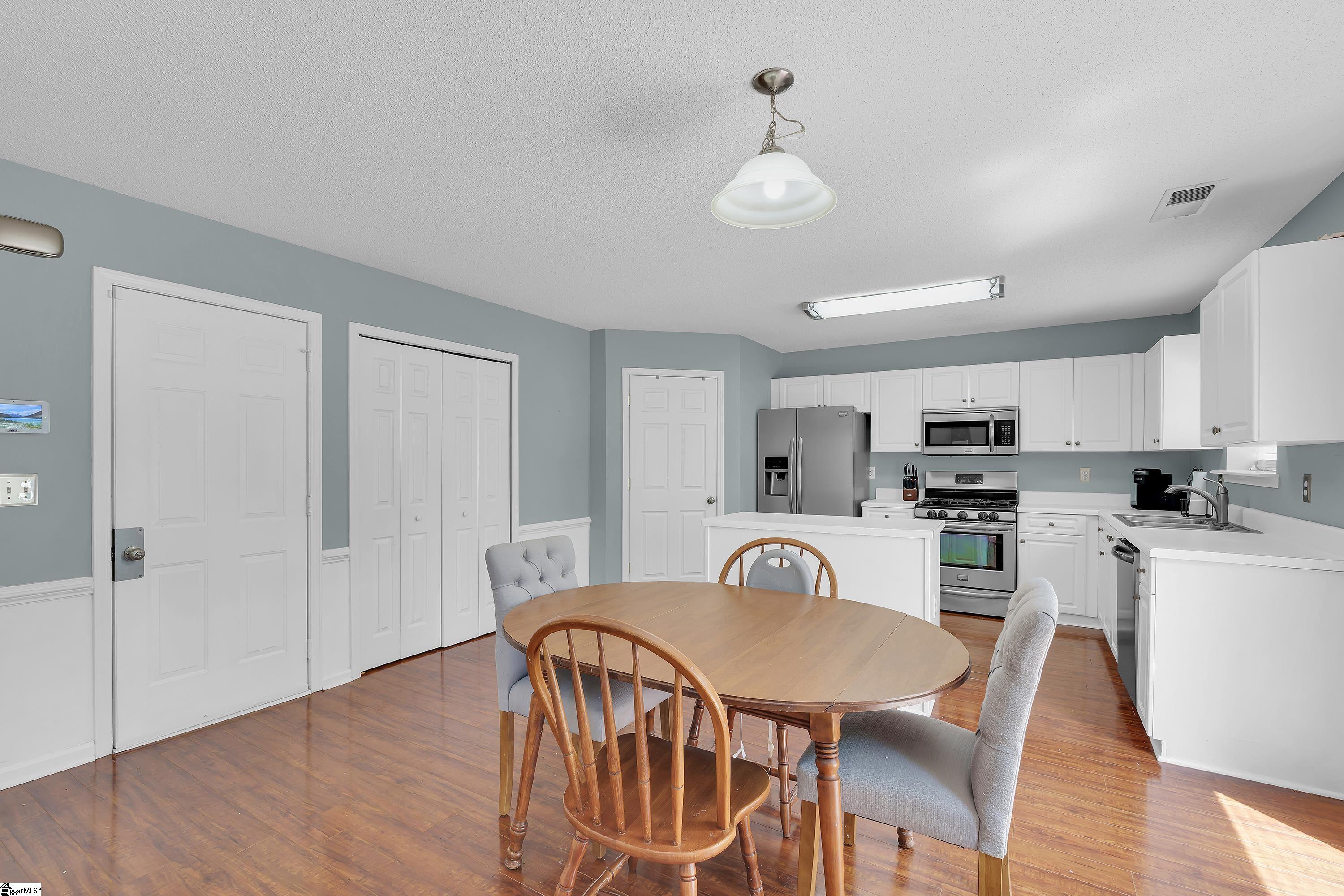 403 W Abington Way Property Photo 10