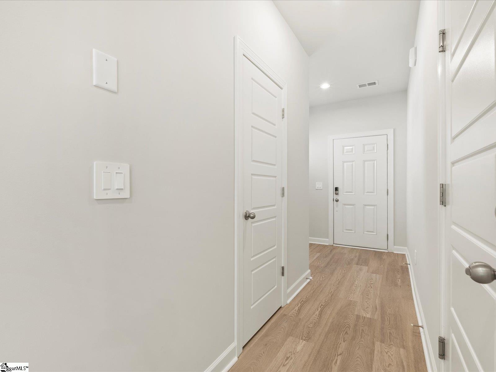 823 Ernest Lane Property Photo 3