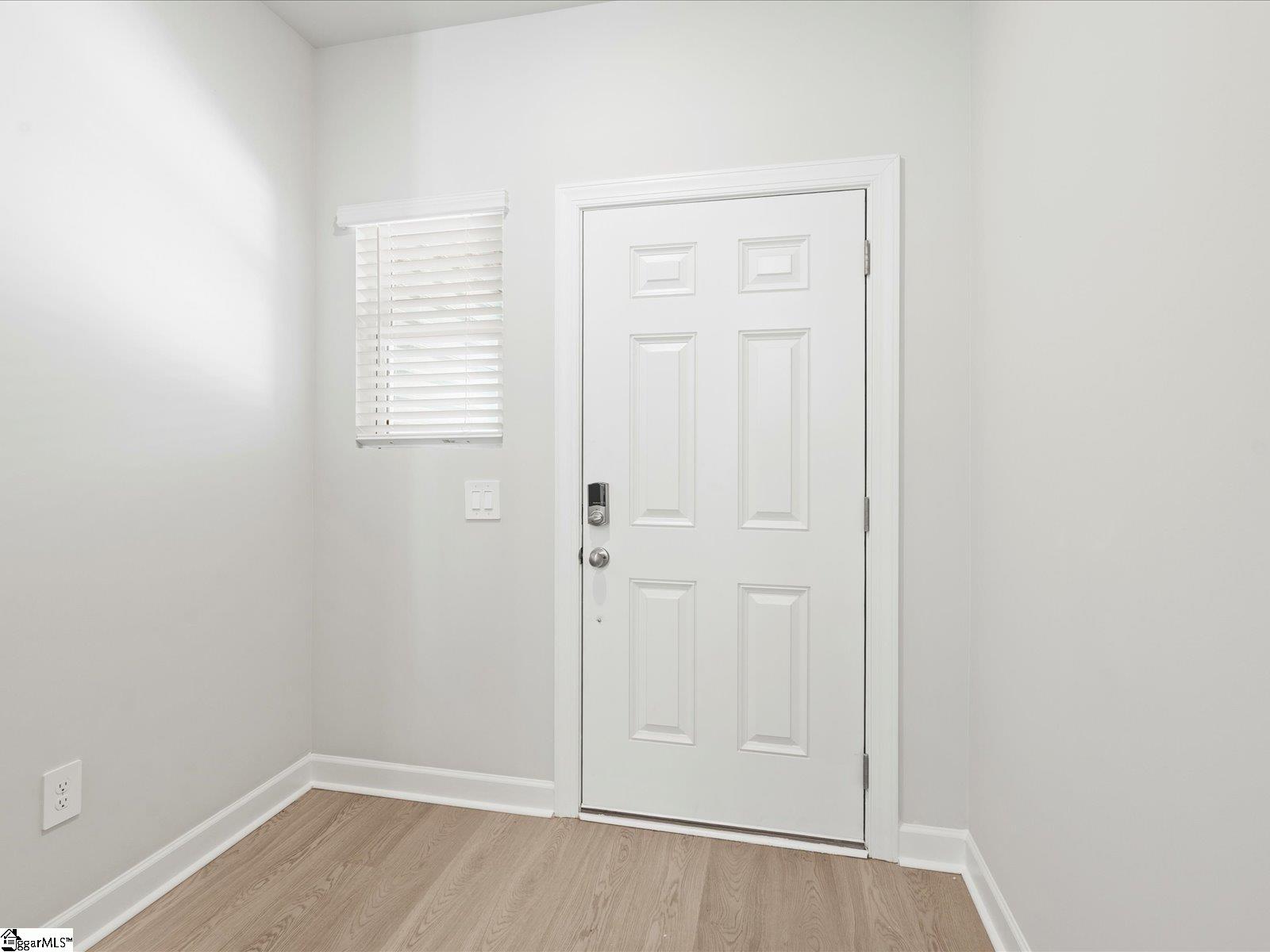 833 Ernest Lane Property Photo 2