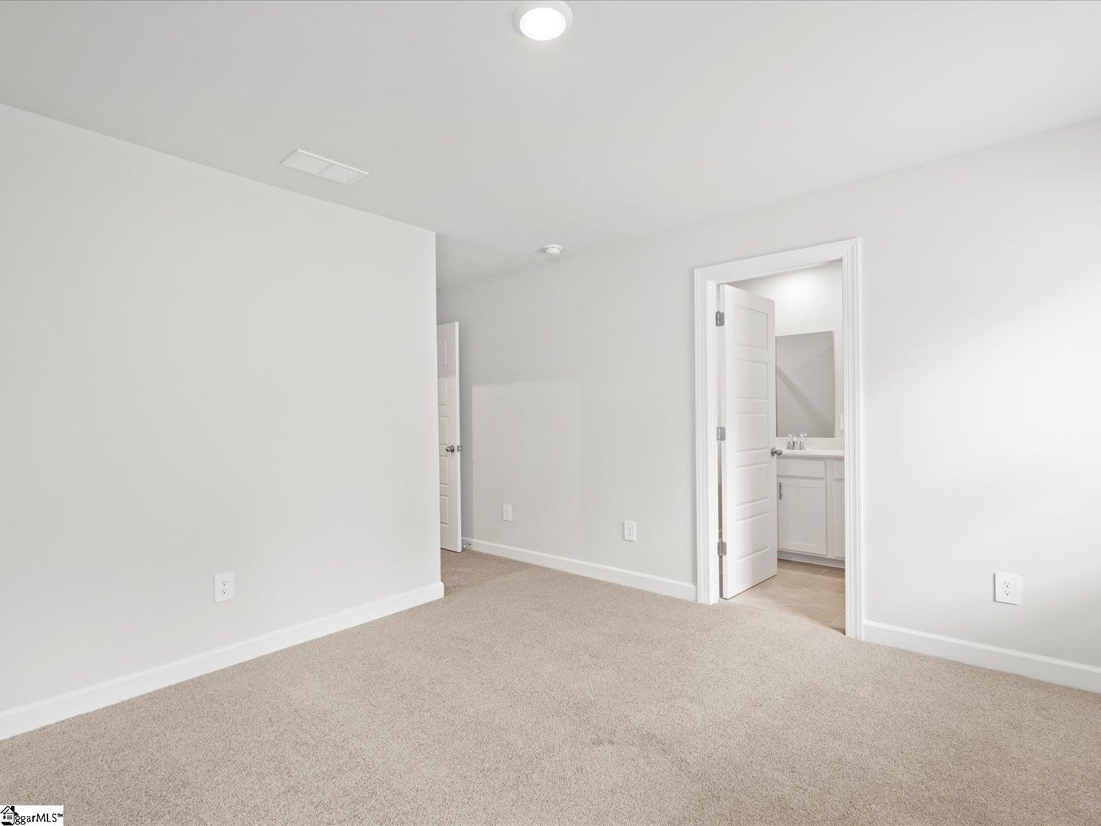 833 Ernest Lane Property Photo 10
