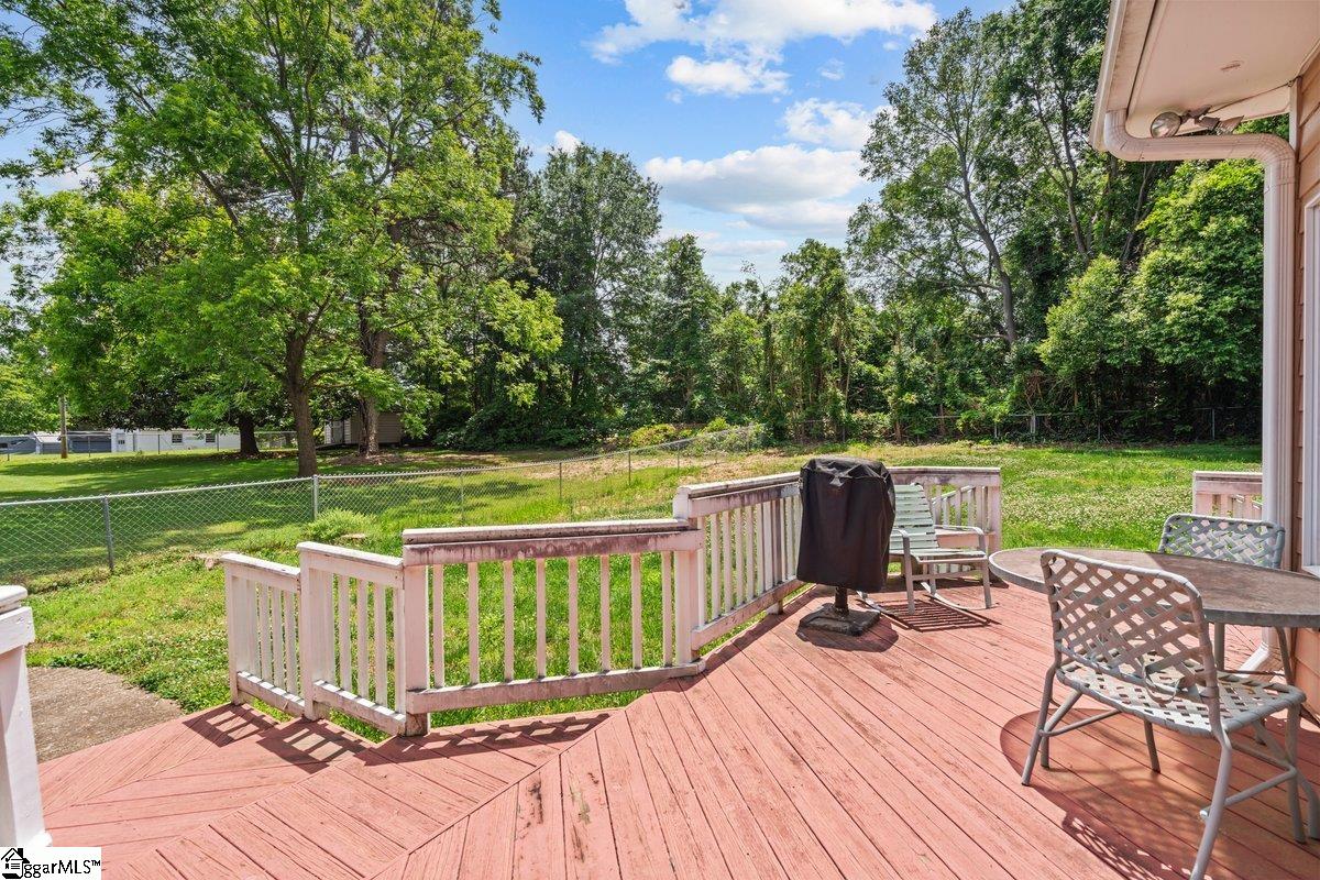 110 Woodbine Terrace Property Photo 24