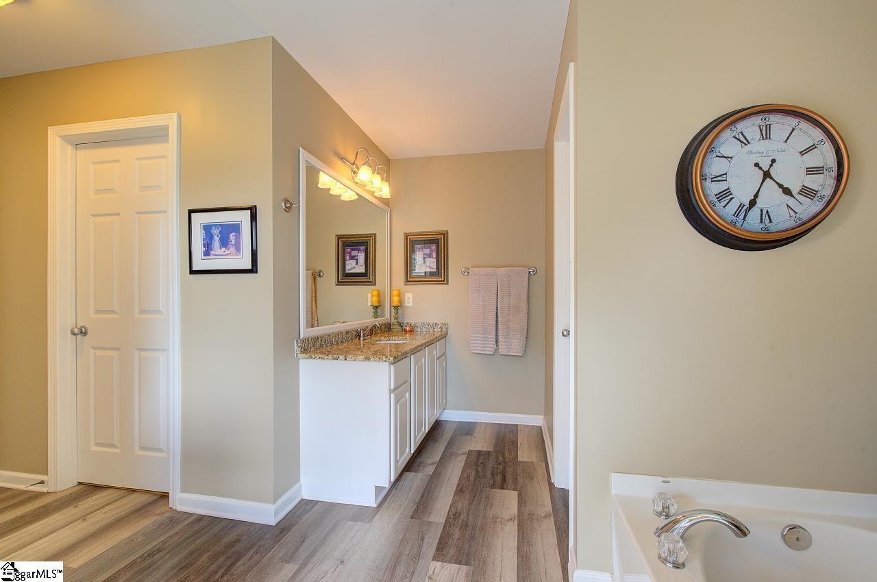 5 Grimes Drive Property Photo 30