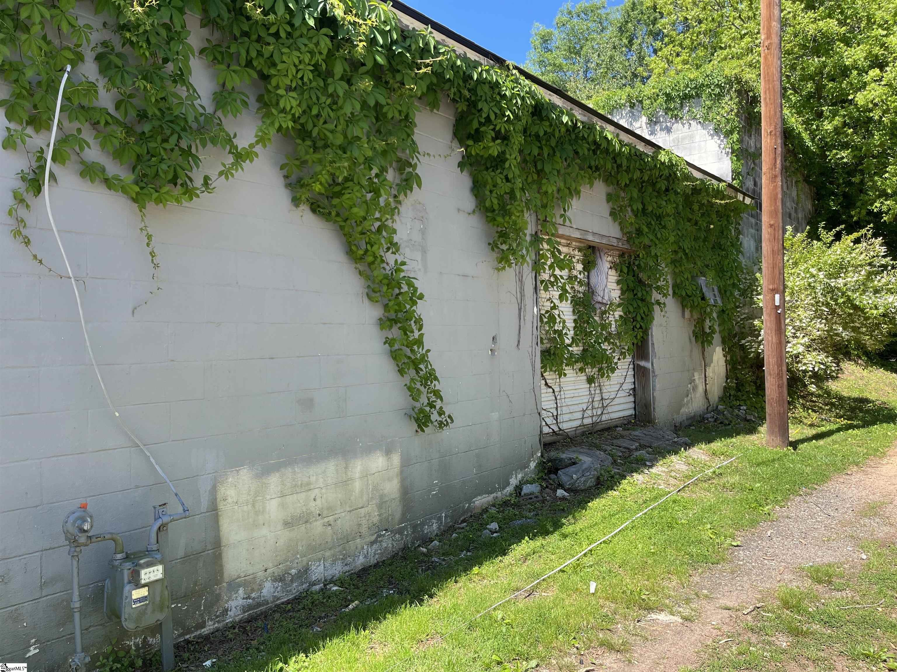 3037 Geer Highway Property Photo 5