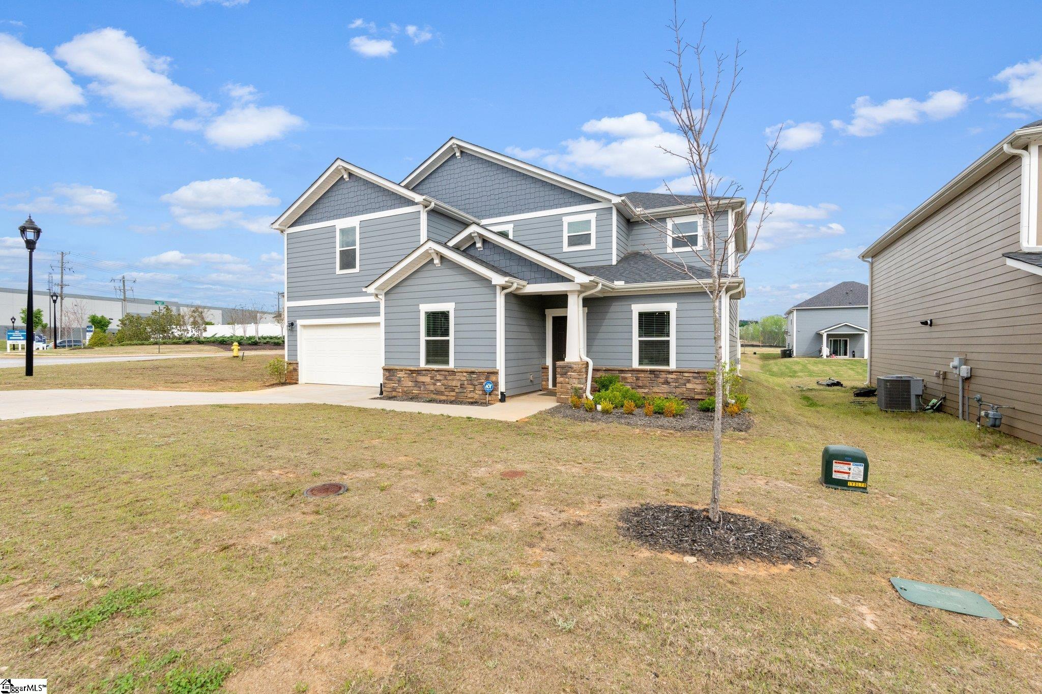 101 Hazelcroft Drive Property Photo 3