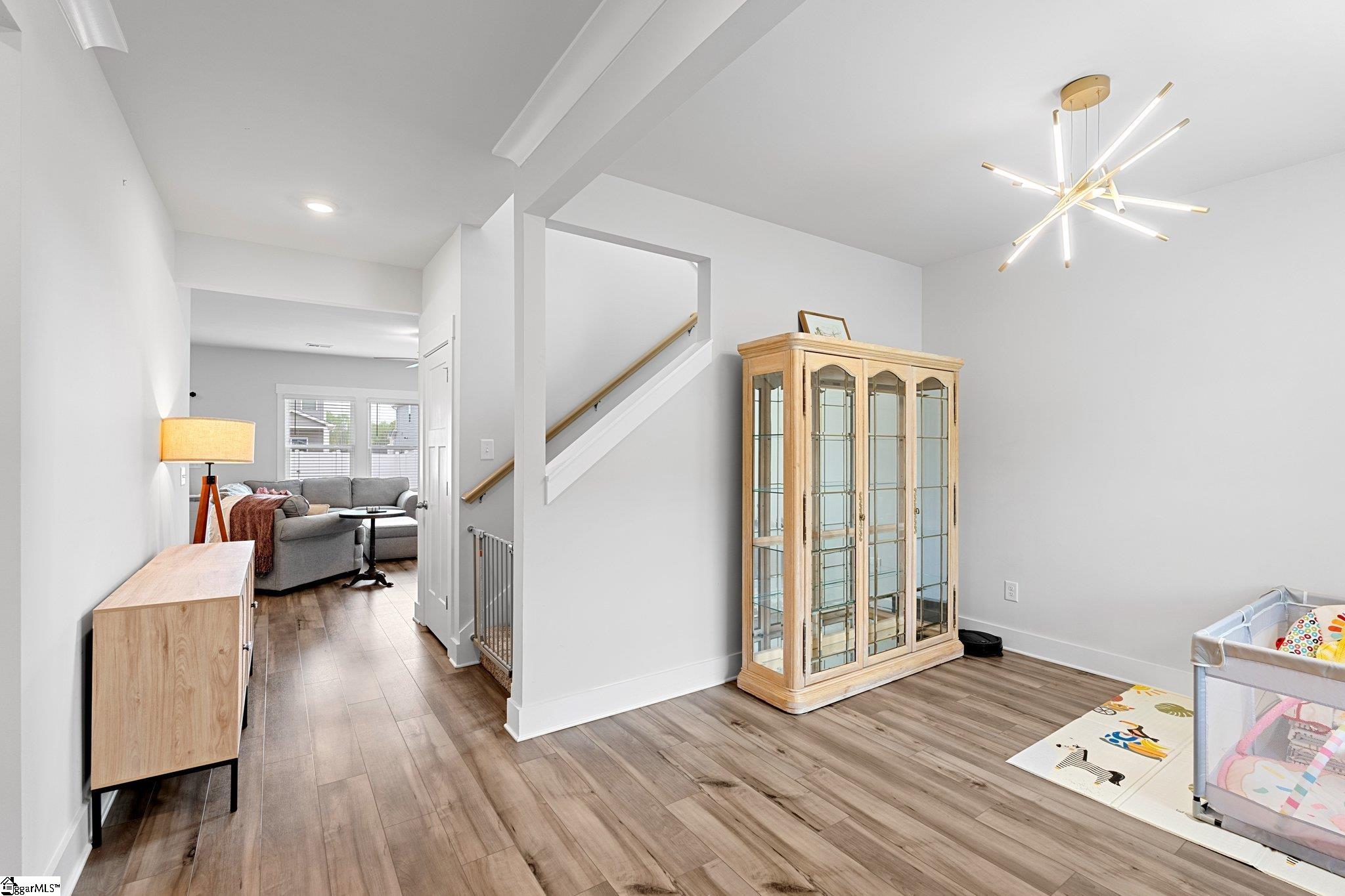 101 Hazelcroft Drive Property Photo 12