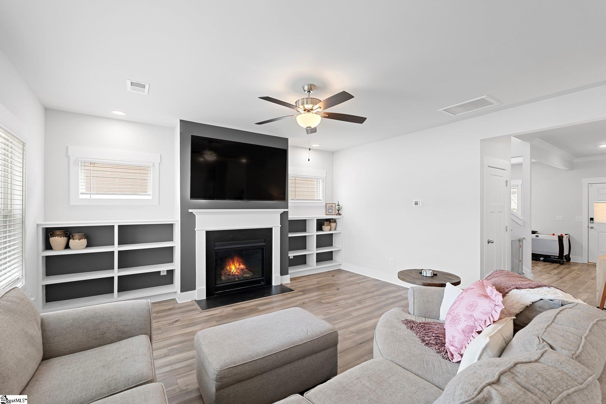 101 Hazelcroft Drive Property Photo 16