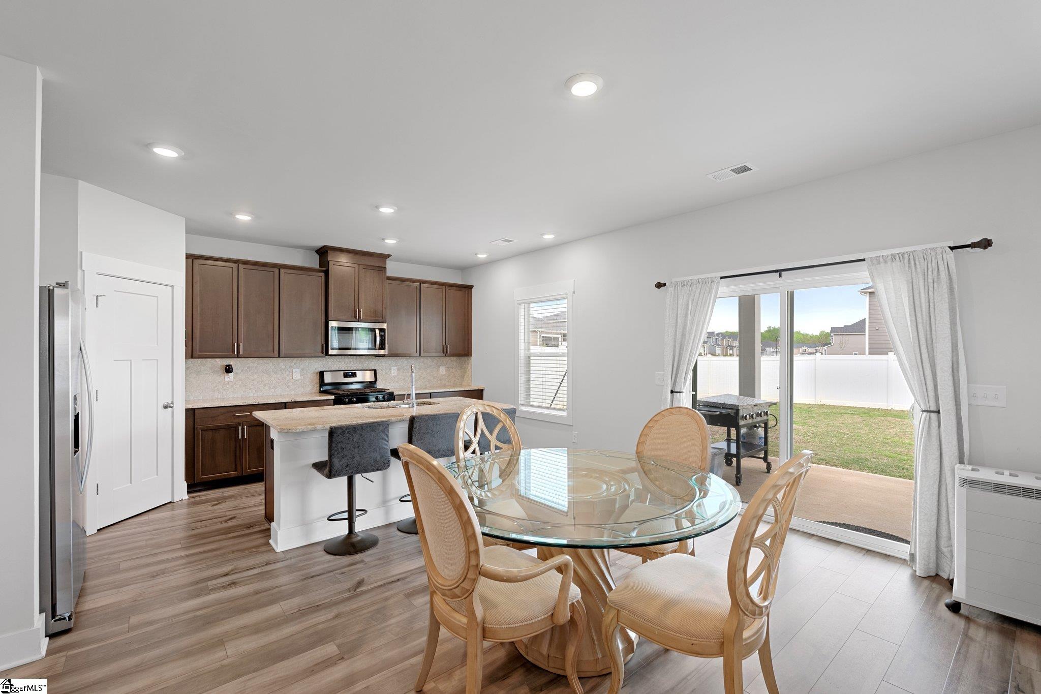 101 Hazelcroft Drive Property Photo 18