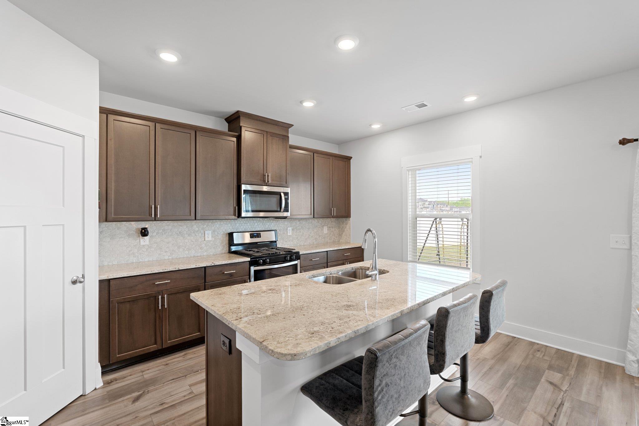 101 Hazelcroft Drive Property Photo 19