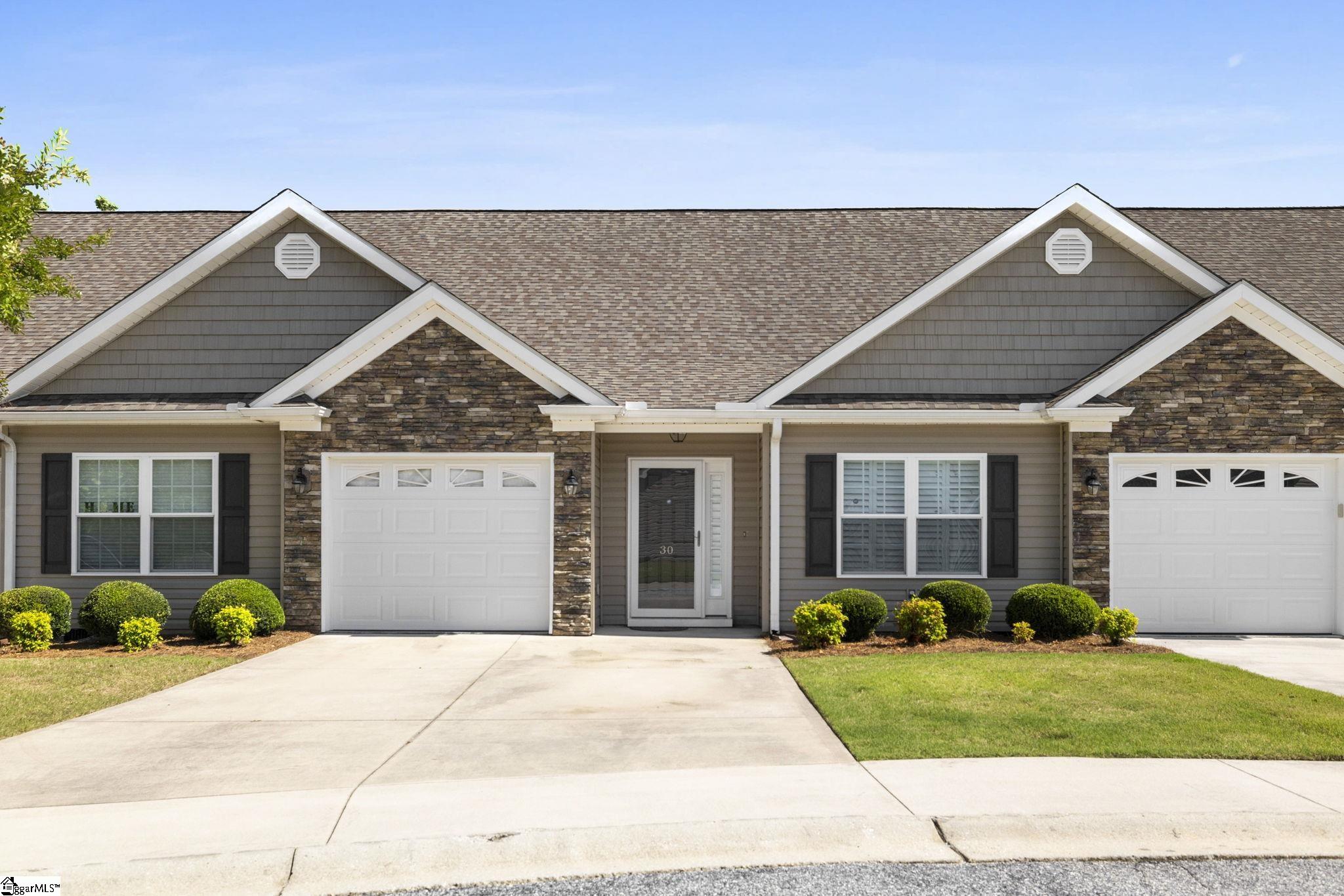 30 Eaglecrest Court Property Photo 1
