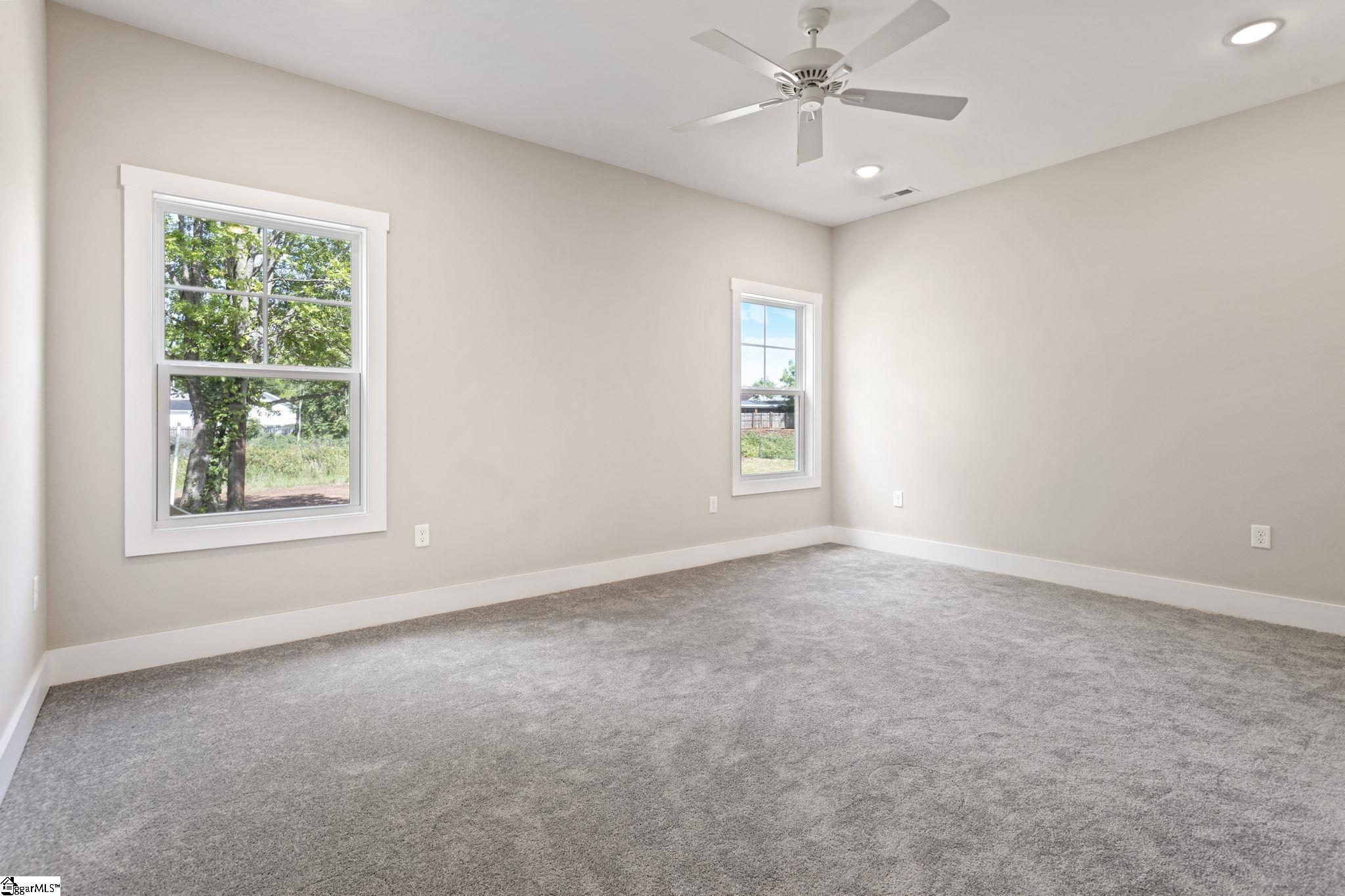 18 N Georgia Avenue Property Photo 12