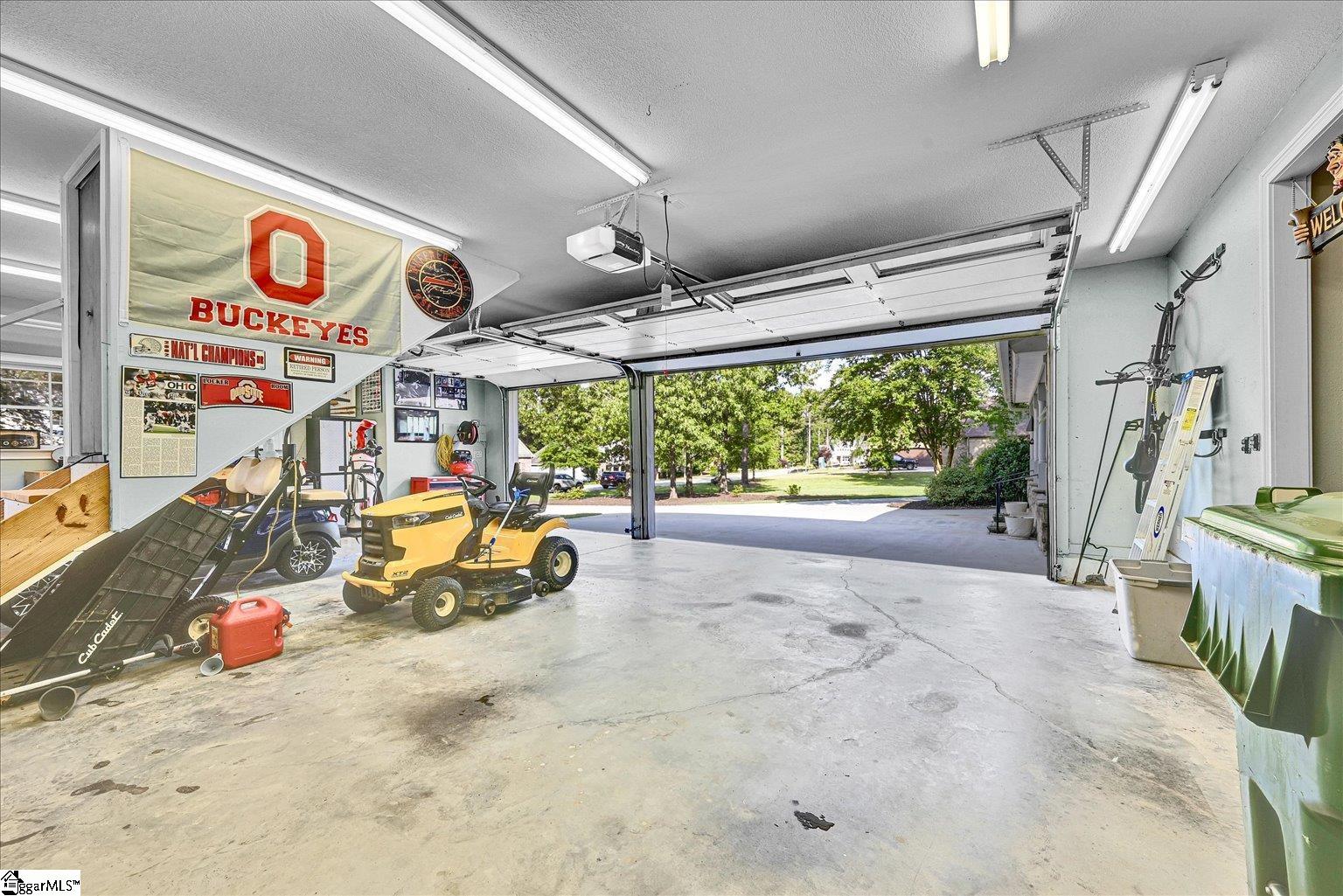 106 Stagecoach Court Property Photo 8