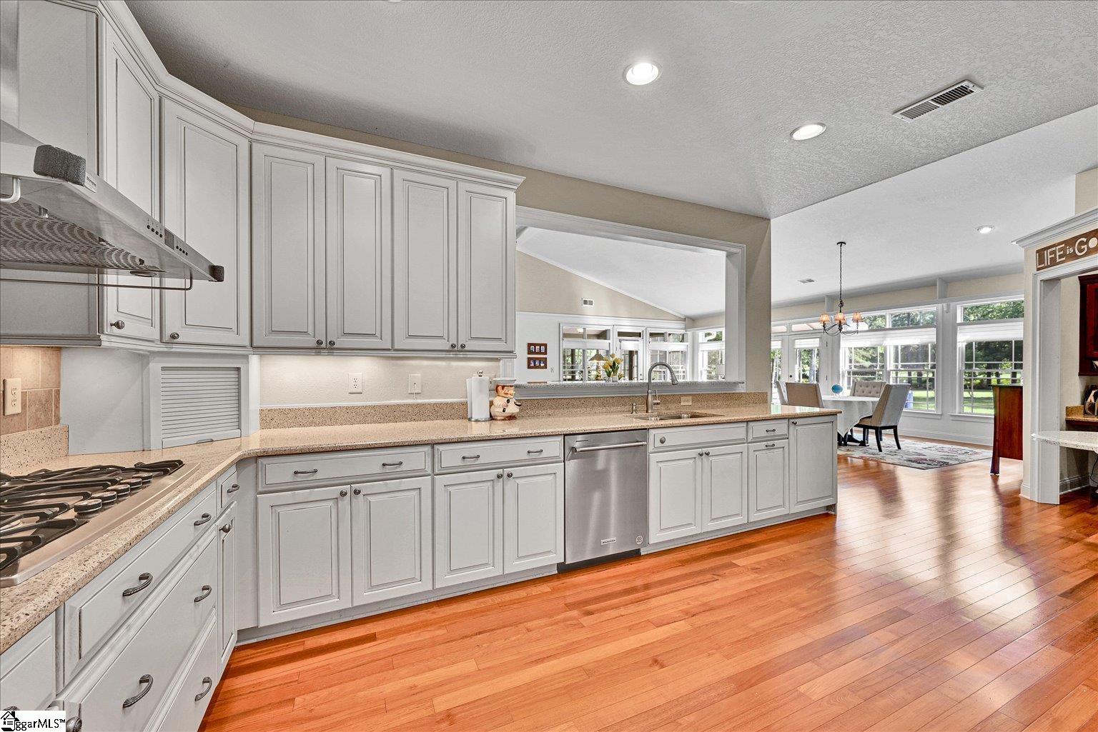 106 Stagecoach Court Property Photo 30
