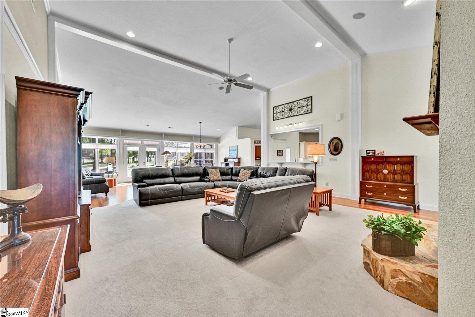 106 Stagecoach Court Property Photo 43