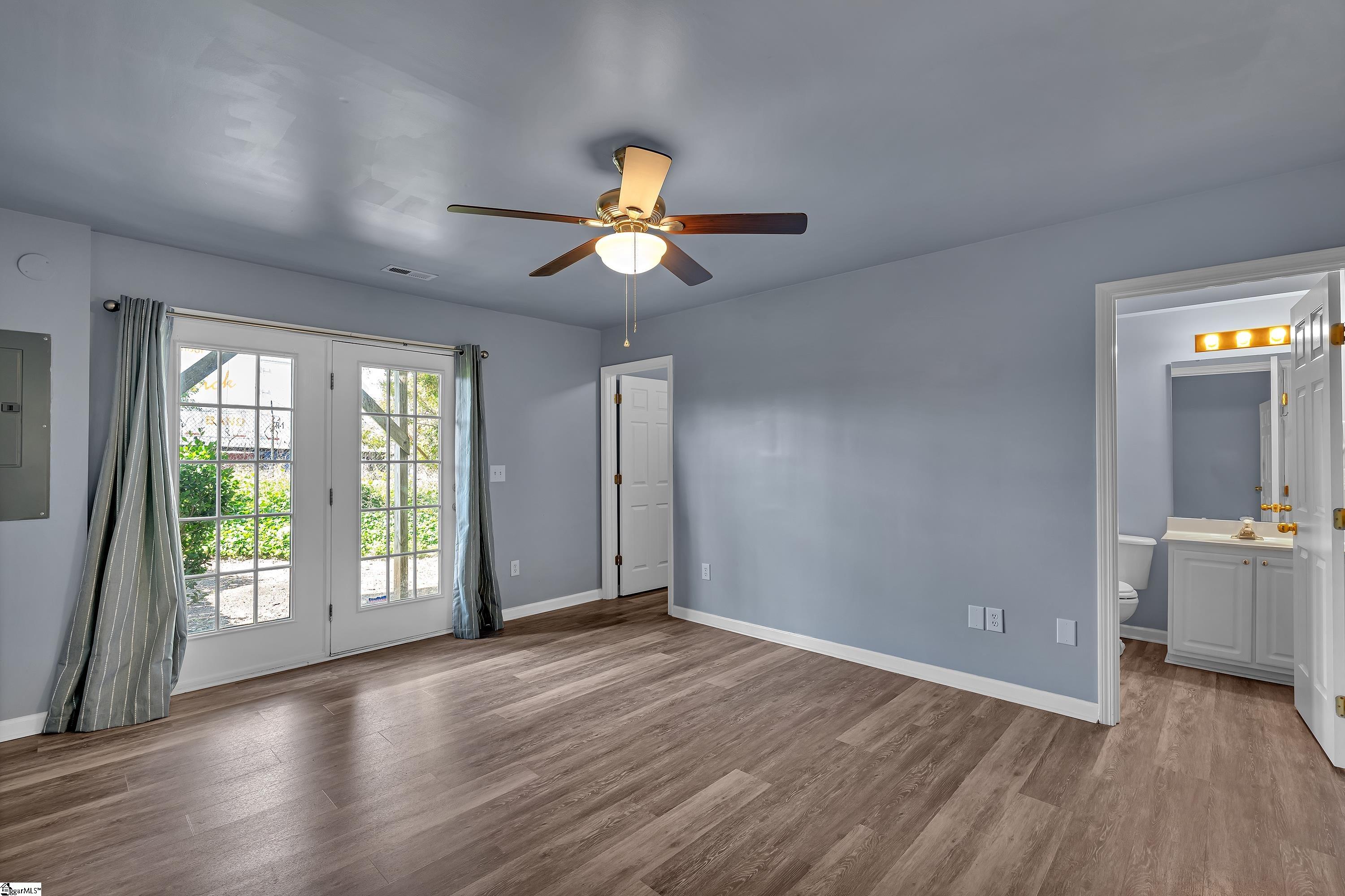 470 Canewood Place Property Photo 6