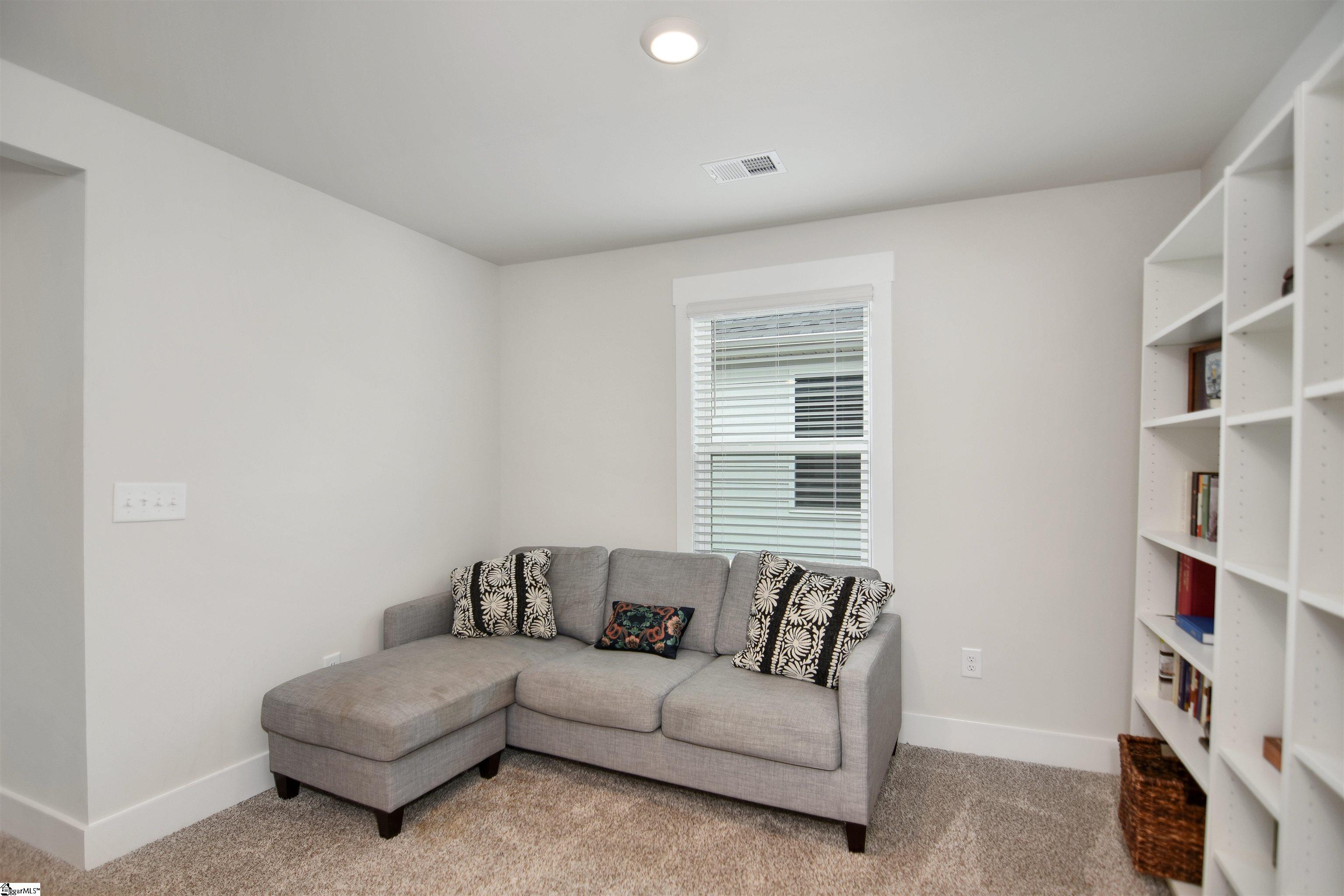 105 Boren Way Property Photo 18