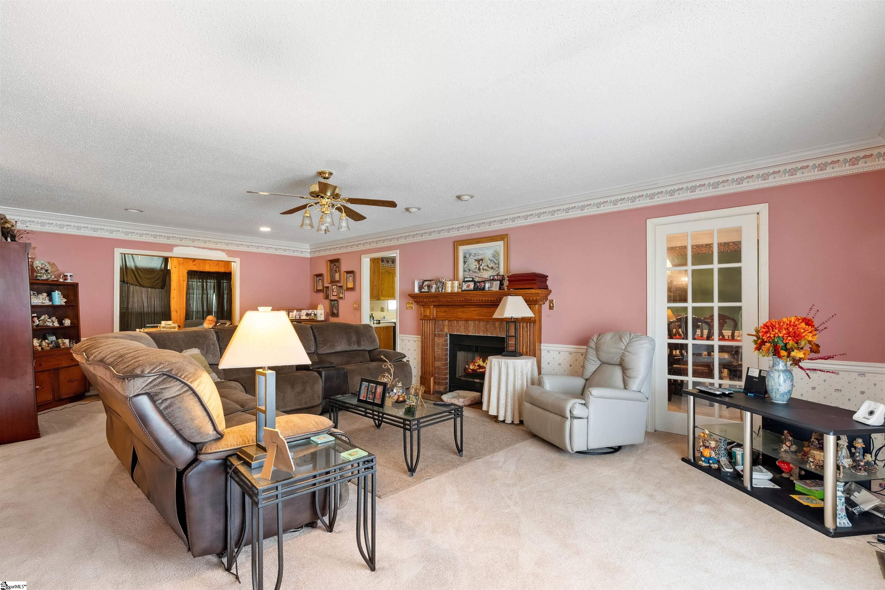 11 Midland Court Property Photo 5