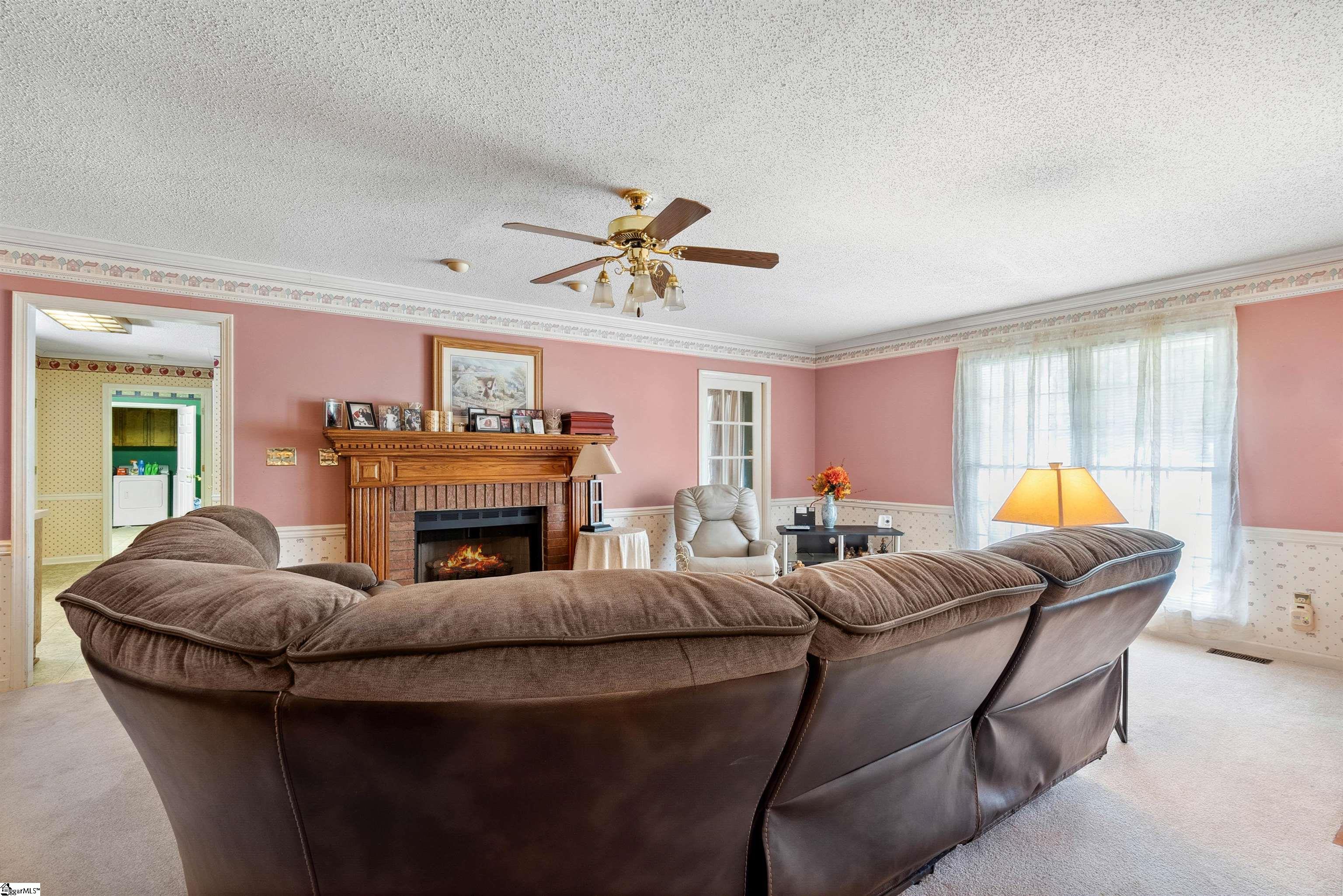11 Midland Court Property Photo 6