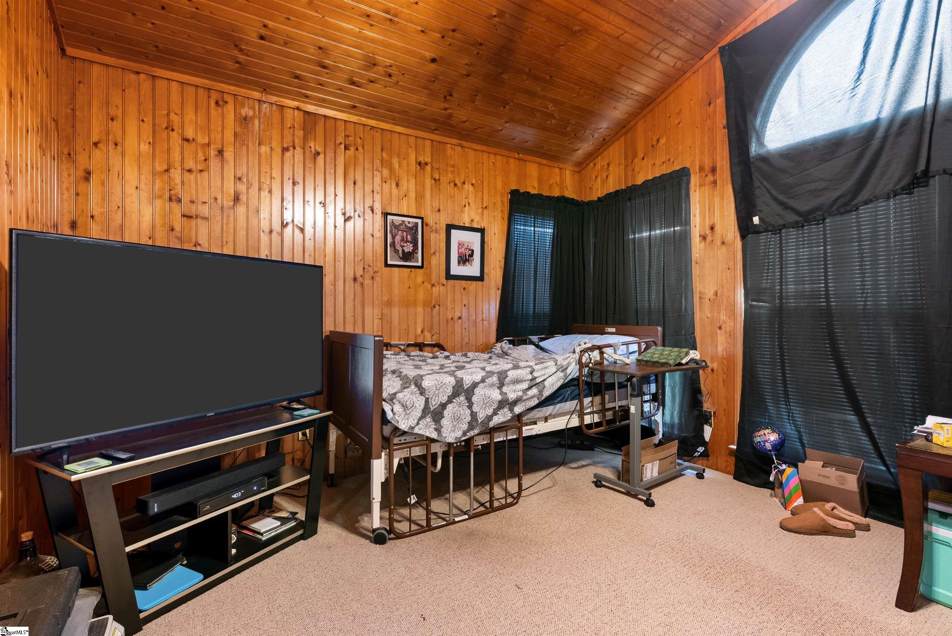 11 Midland Court Property Photo 12