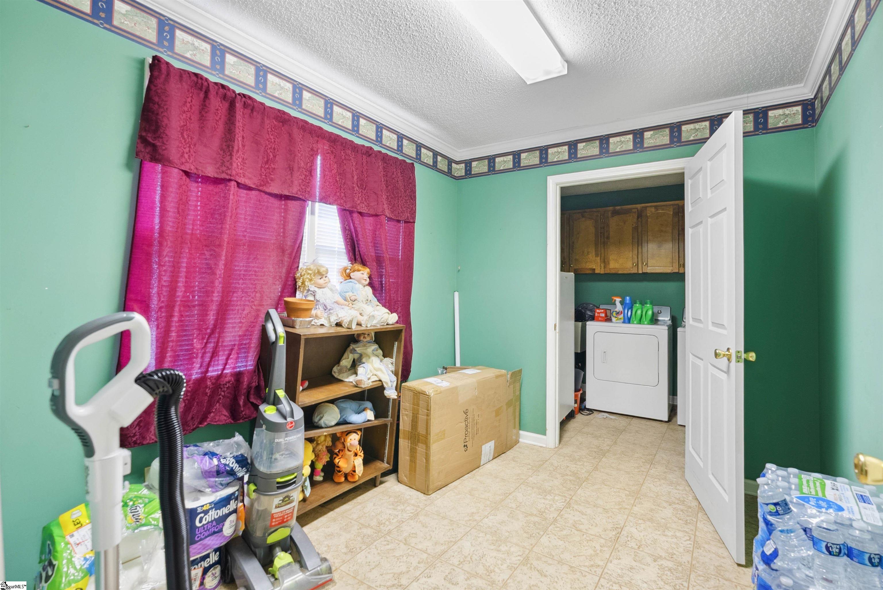 11 Midland Court Property Photo 14