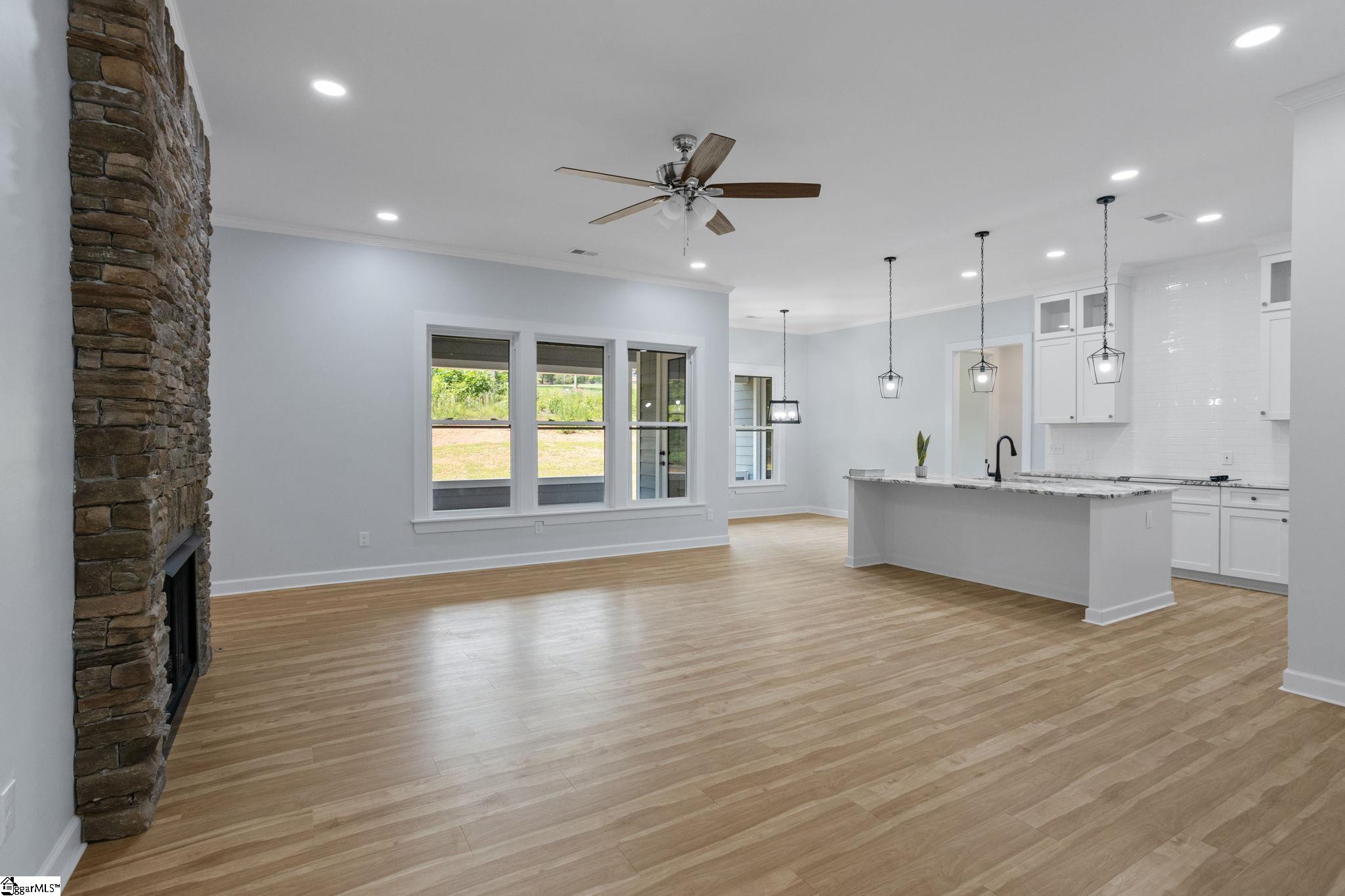 2705 Brook Hollow Drive Property Photo 6