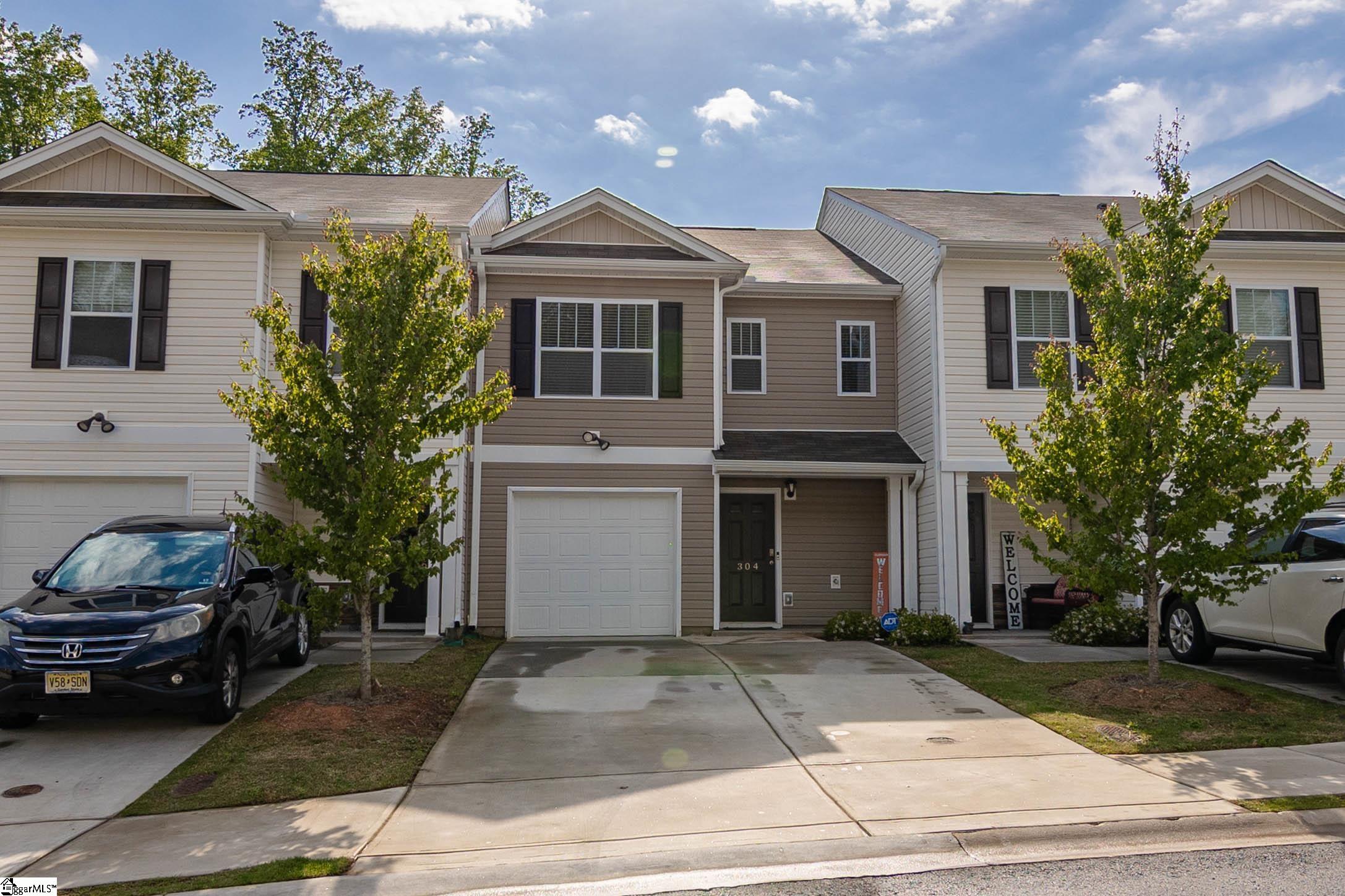 304 Oakmont Valley Trail Property Photo 1