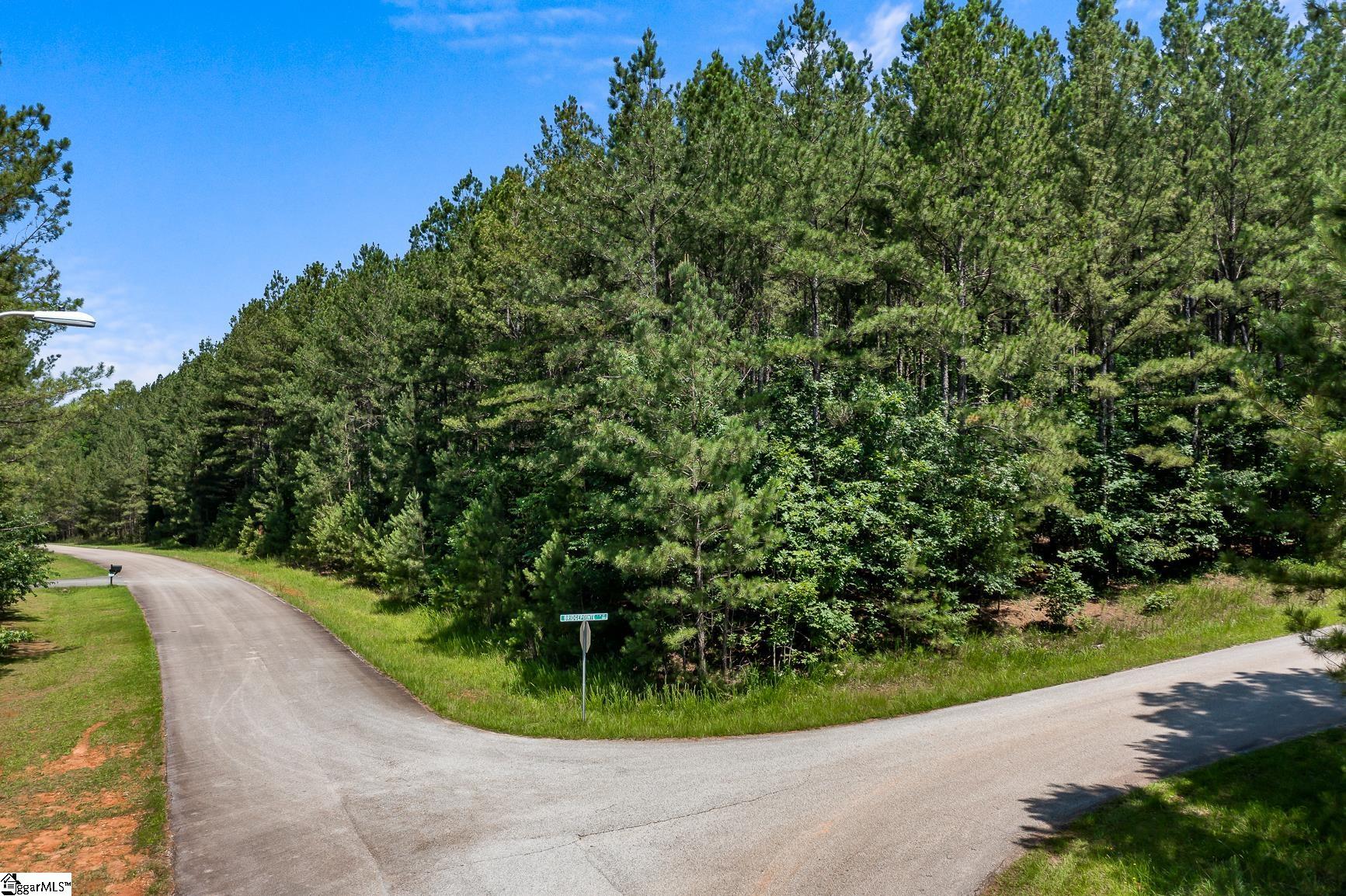 2 Southview Drive Property Photo 1