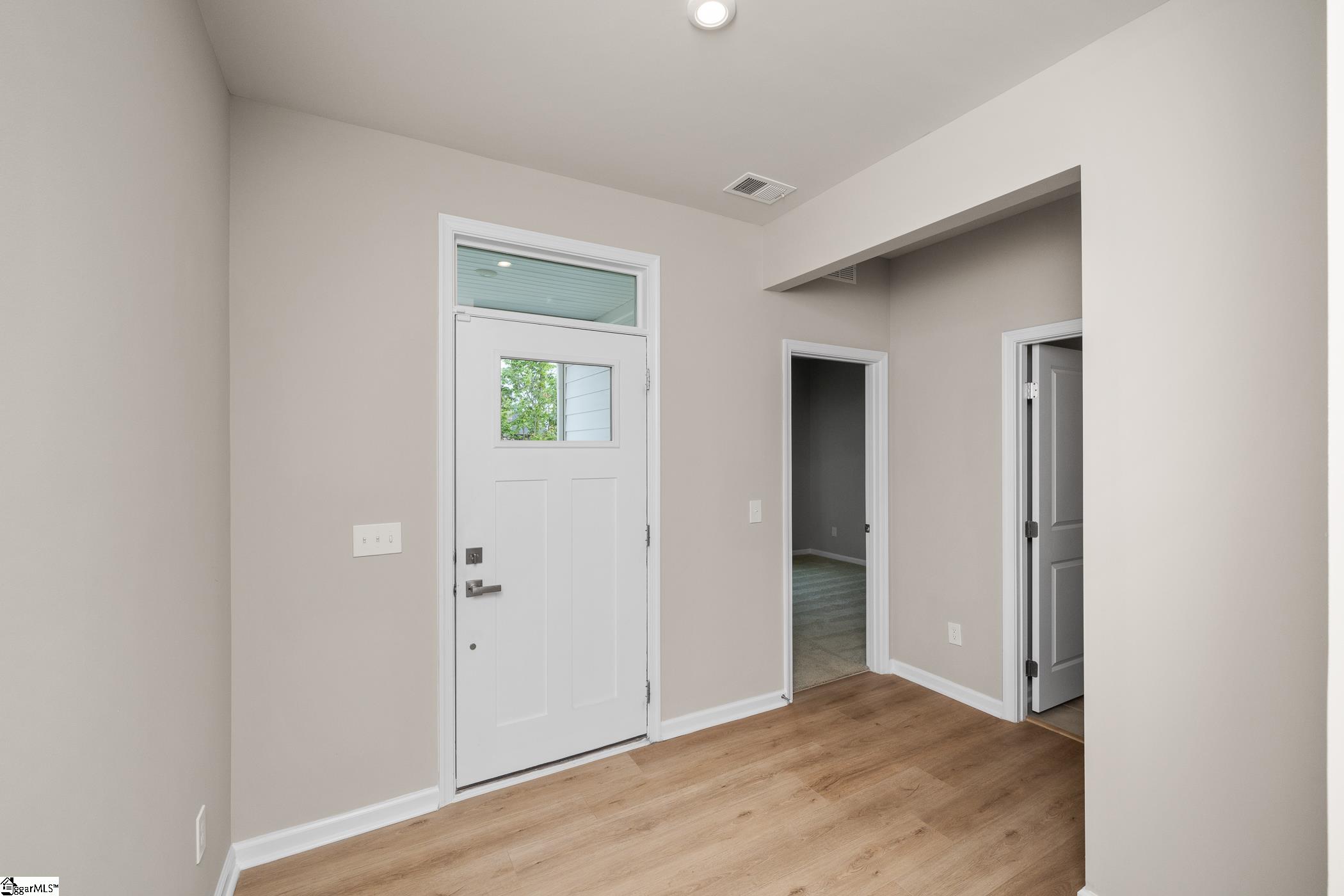 6010 Ives Avenue Property Photo 2
