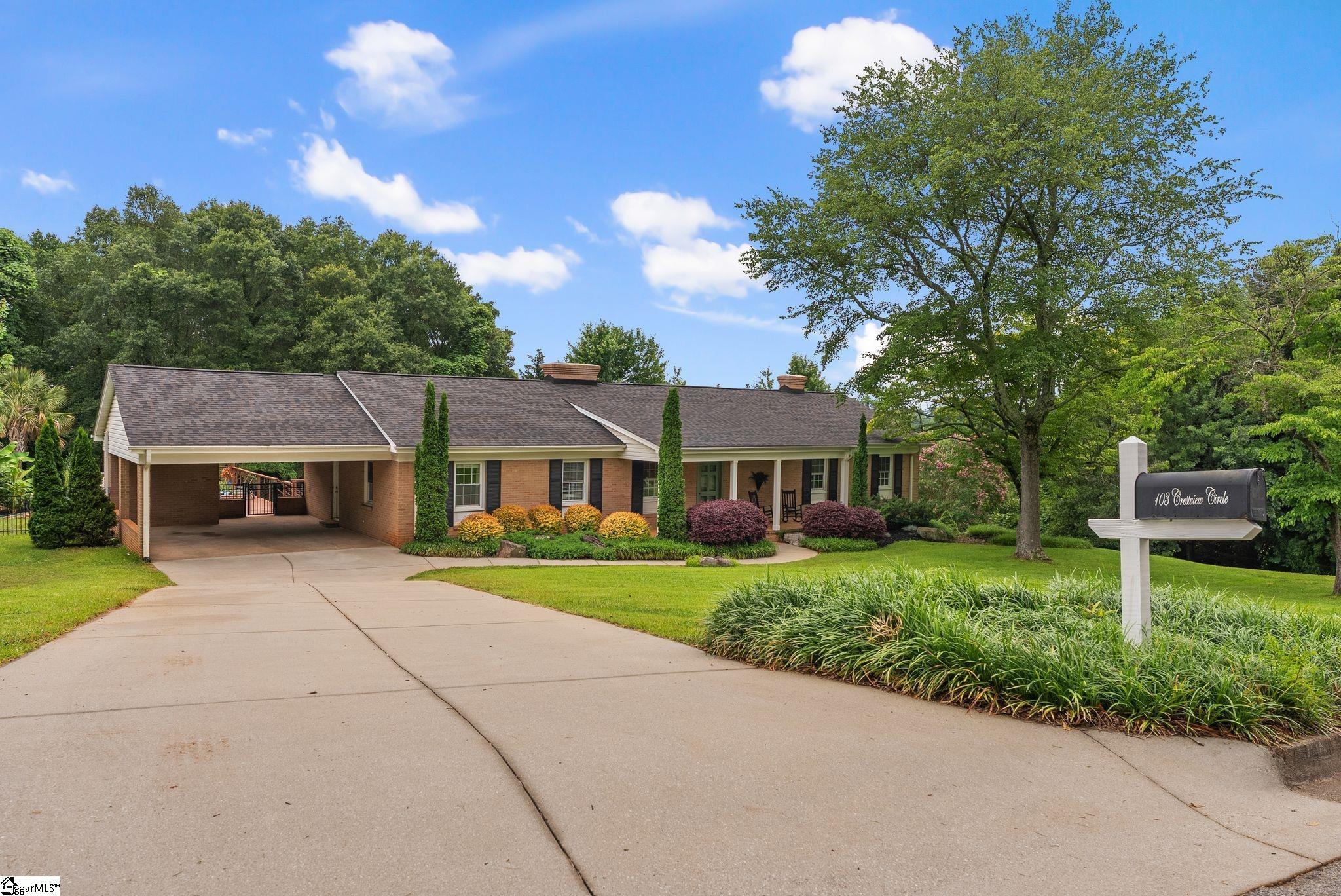 103 Crestview Circle Property Photo 1